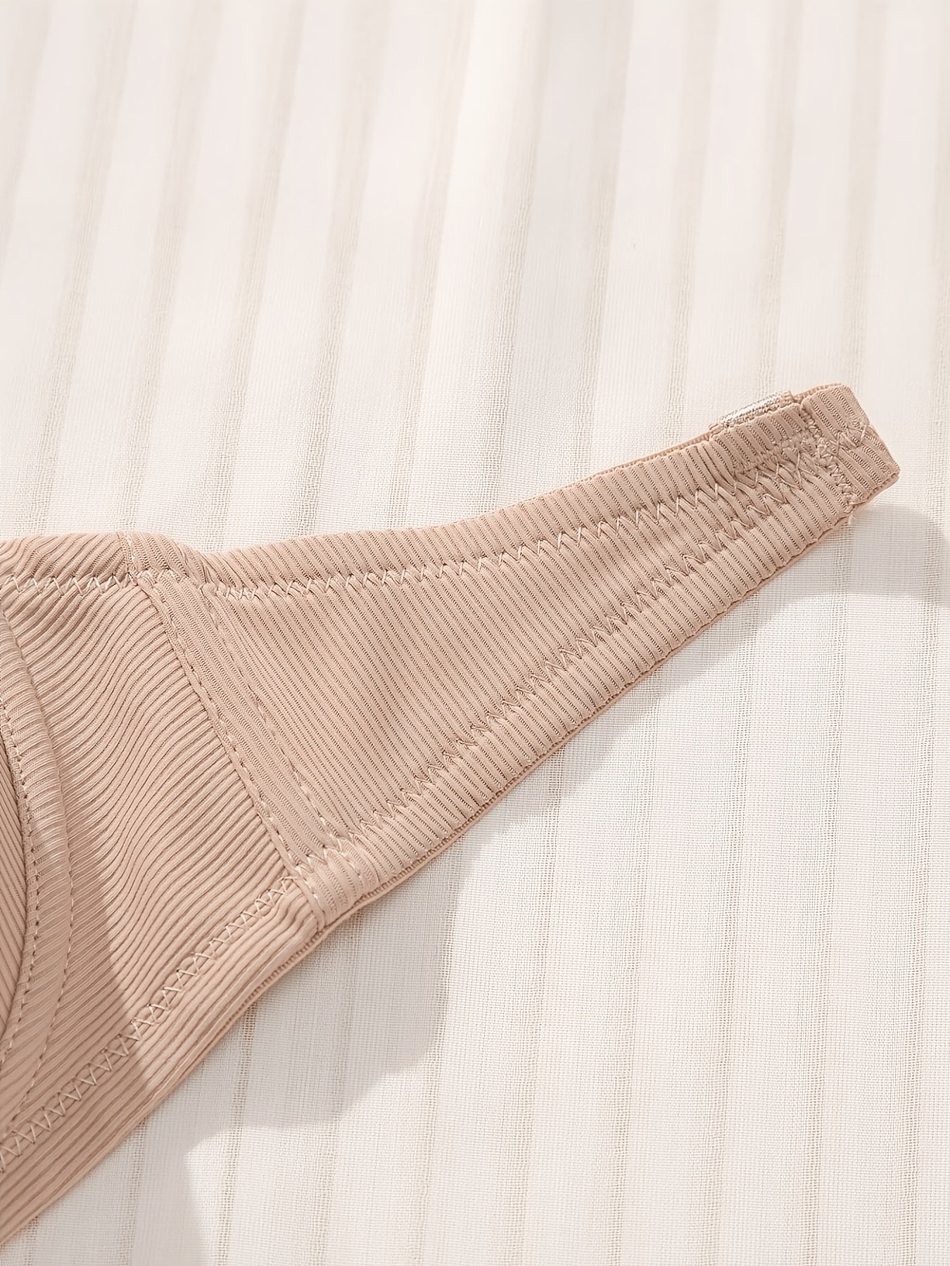 Strapless Invisible Bra, U-shaped Backless Push-up And Non-slip, Invisible And Non-slip When Wearing A Backless Dress Or Tube Top, A Must-have Underwear for Parties And Dates for Both Big And Small Breasts