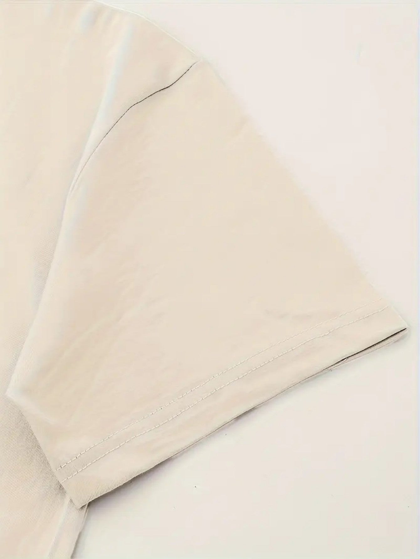 A Single Piece, Delivered Locally, a Stylish And Casual Women'S T-Shirt for Summer Featuring a Trendy Pattern