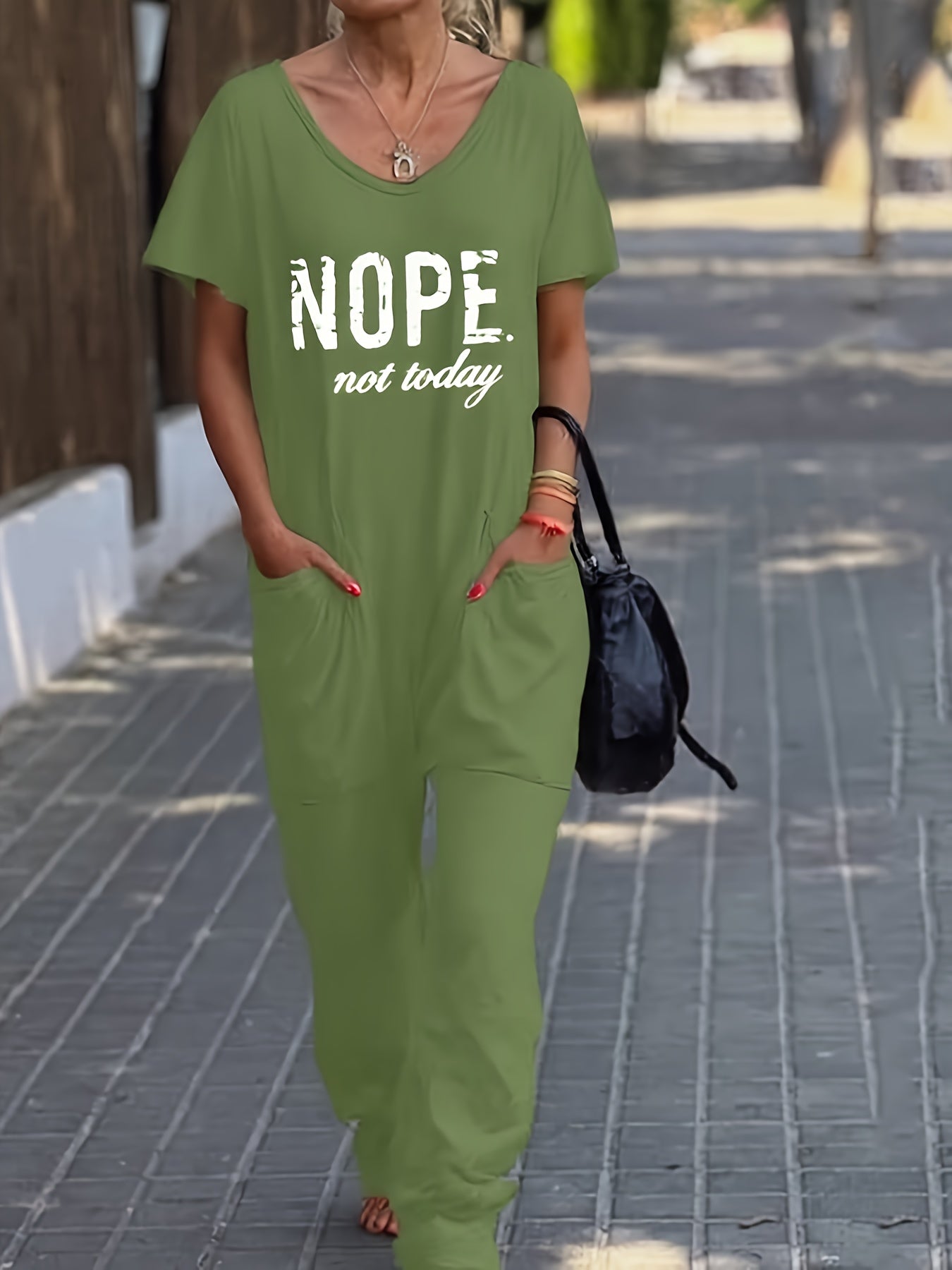 Three Colors Women'S V-Neck Loose-Fitting Romper Featuring Pockets - Casual Solid Ideal for Spring/Summer, Comfortable And Fashionable, Women'S Jumpsuits And Rompers