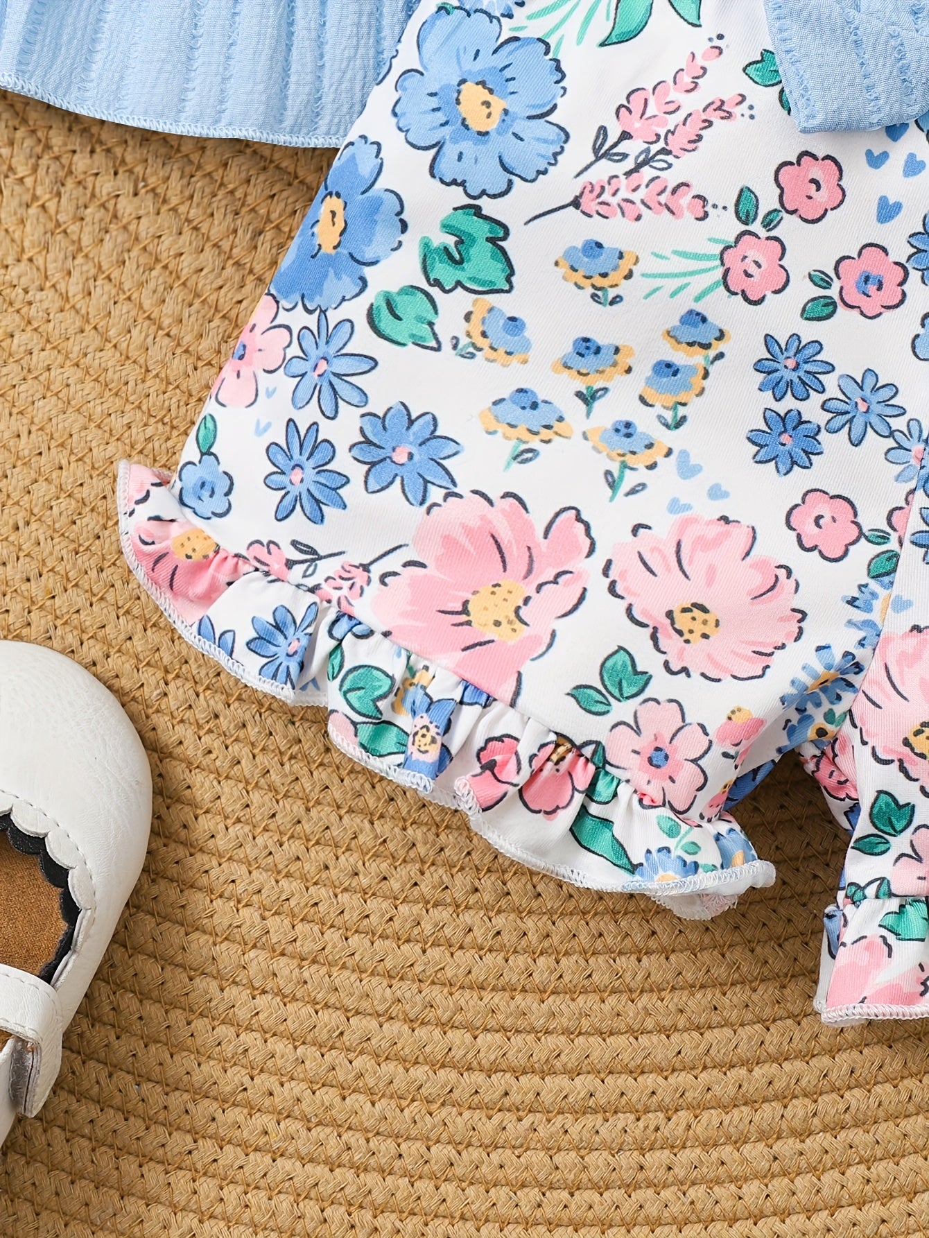 2pcs Girls' Summer Set: Blue Striped Sleeveless Top with Ruffle Design and Floral Print, Bow Detail & Wooden Ear Short Pants Casual Outfit, Perfect for Outdoor
