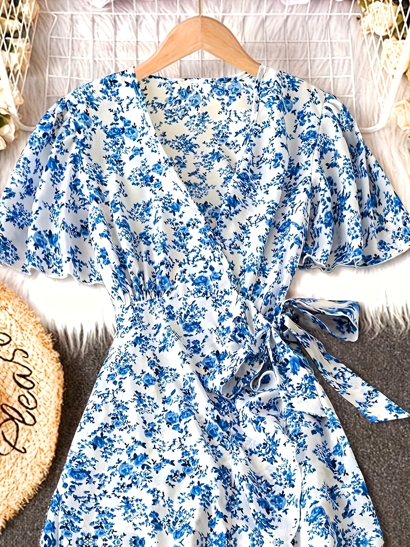 [Elegant Floral Dress] Floral Print Surplice Neck Dress, Elegant Short Sleeve Tie Waist Ruffle Hem Dress, Women's Clothing