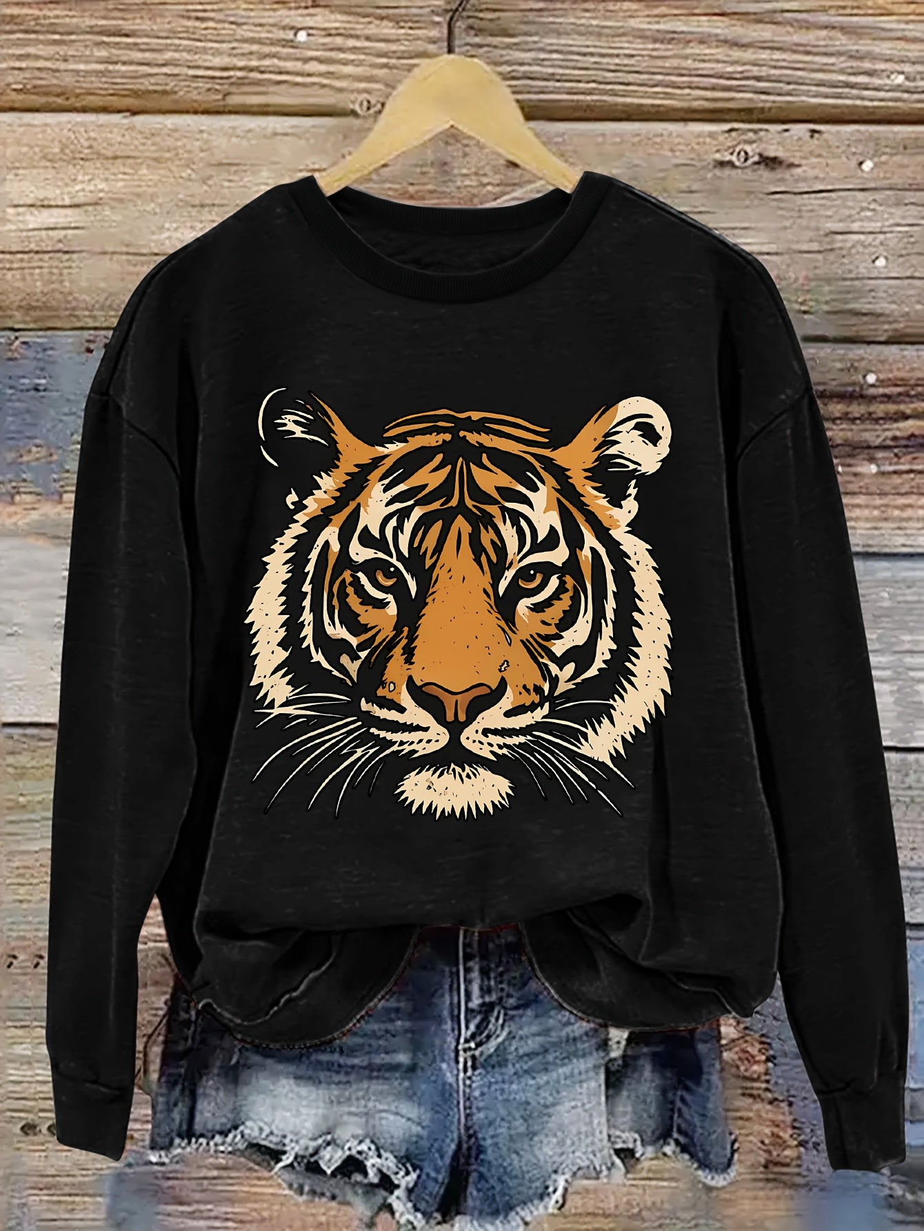 Women's Black Tiger Face Graphic Sweatshirt - Crew Neck Casual Pullover with Orange & Brown Tiger Print, Cozy Winter Warmth, Medium Stretch Fabric, Machine Washable Sweater for Fall and Winter Outfits