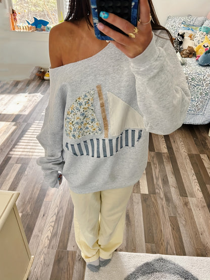 Off-shoulder Geometric Patch Appliqué Long-sleeve Sweatshirt, with a Three-dimensional Sailboat Pattern, Single-shoulder Pullover, New Spring/summer Style, Women's Clothing