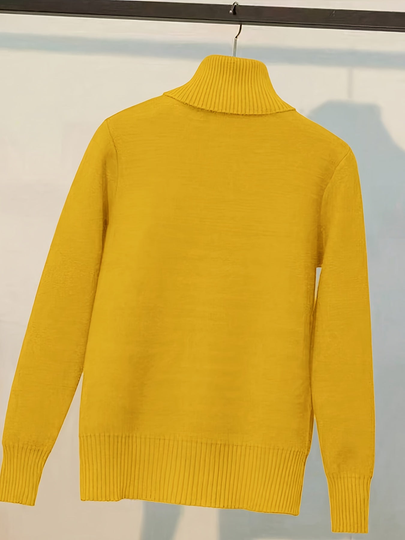 White High-neck -lined Pullover - Thick Lining for Soft Warmth in Winter, Classic Design for Effortless Style, Suitable for Layering or Wearing Alone, Ideal for Cold Weather and Office Wear.