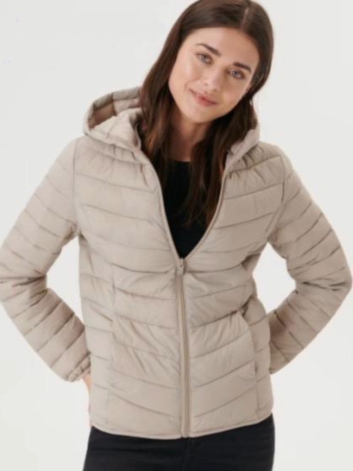 Women's lightweight and warm zipper double pocket hood, casual and fashionable long sleeved autumn and winter coat.