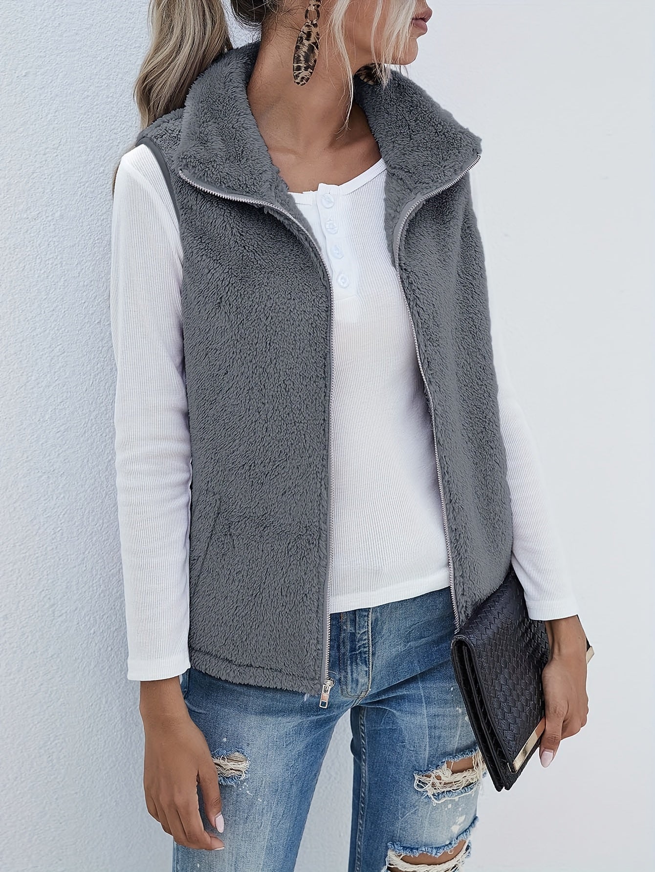 Lightweight Sleeveless Cardigan with a Zipper, Featuring Double-Sided Fleece, Perfect for Autumn And Winter, Complete with Pockets