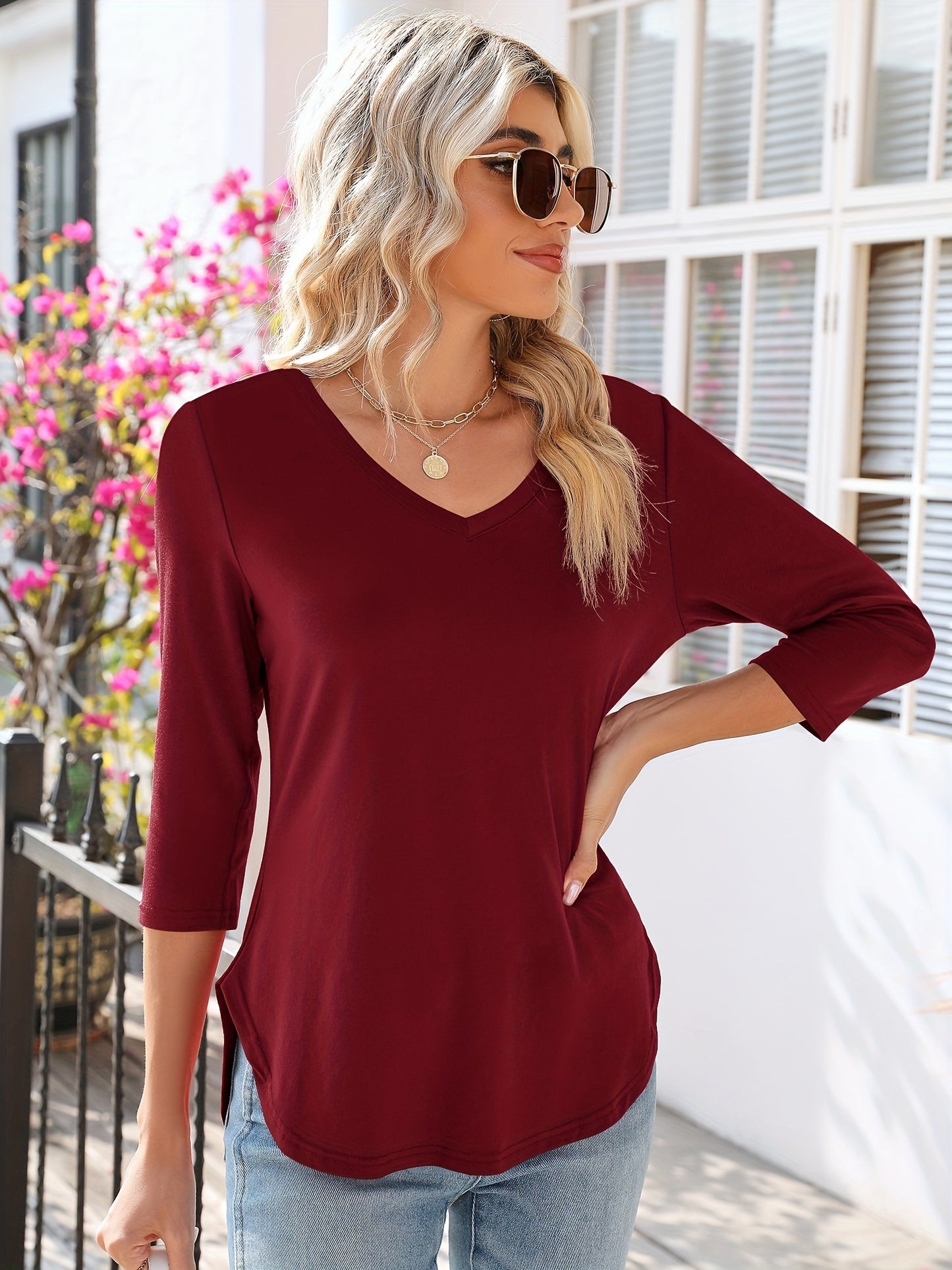 Elegant Casual Solid Color Basic Top with 3/4 Sleeves And a V-Neck for Women, Perfect for Summer