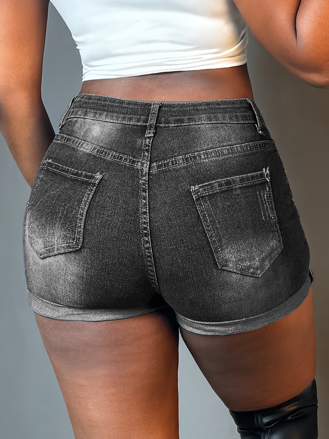 Women's High-Stretch Ripped Denim Shorts - Summer Casual Straight Leg Shorts with Practical Pockets, Machine Washable & Distressed Details for Everyday Comfort