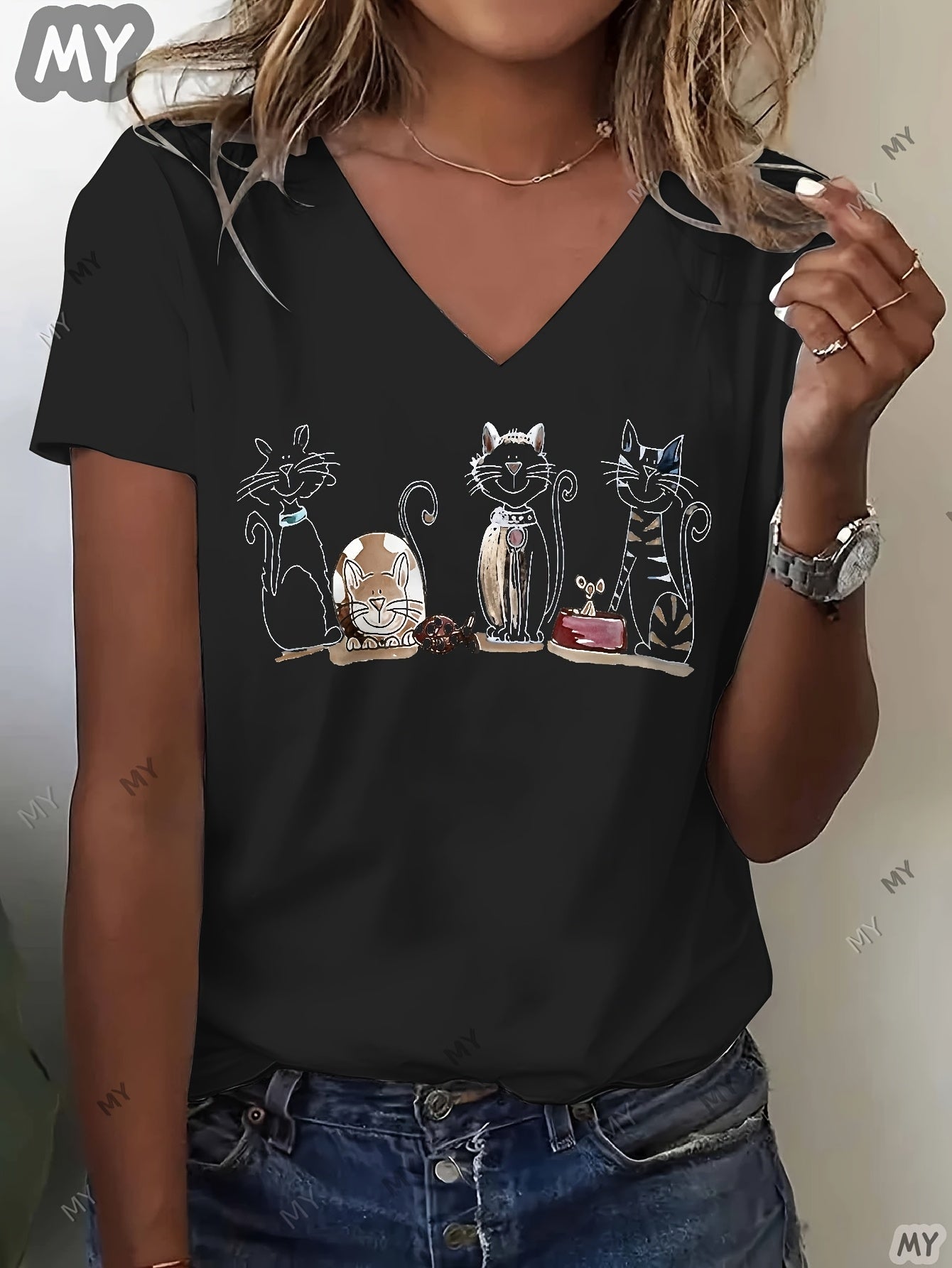 Women'S V-Neck T-Shirt, Standard Size, with Cute Cat Print Design, Suitable for Daily Life, Going Out, And Casual Wear, Making It The Best Gift for Friends And Family.