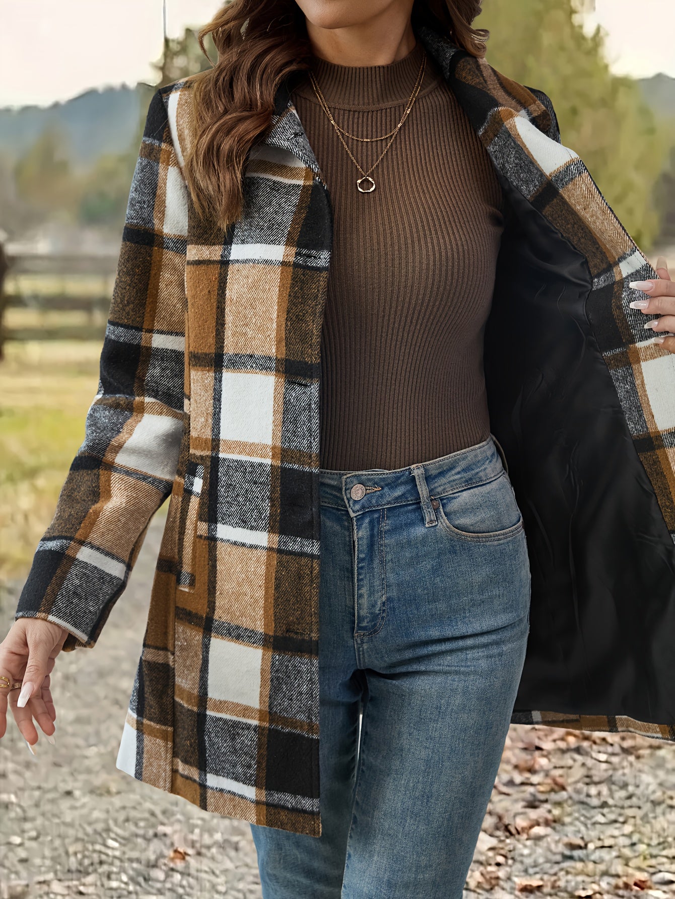 A Long Lapel Single-breasted Checkered Coat with A European And American Style, Unlocking Fashionable Autumn And Winter Outfits