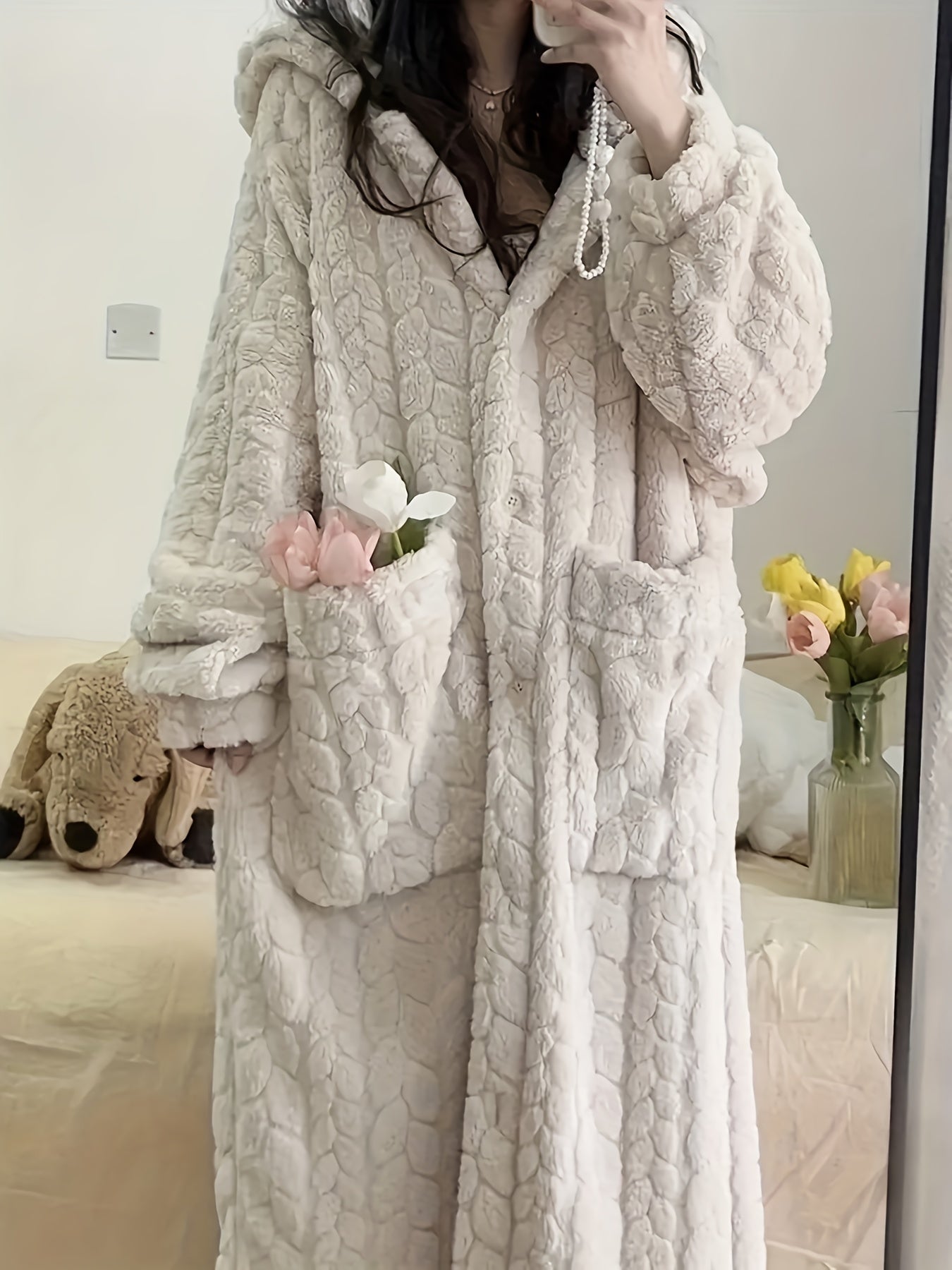 New Autumn And Winter Women's Hooded Coral Pajamas, Thickened And Flannel Home Sleep Dress, Bathrobe, Long Cute Sweet Home Wear Lazy Women's Robe, Can Be Worn Outside As Home Wear, Thickened Long Hooded Winter Robe for Women