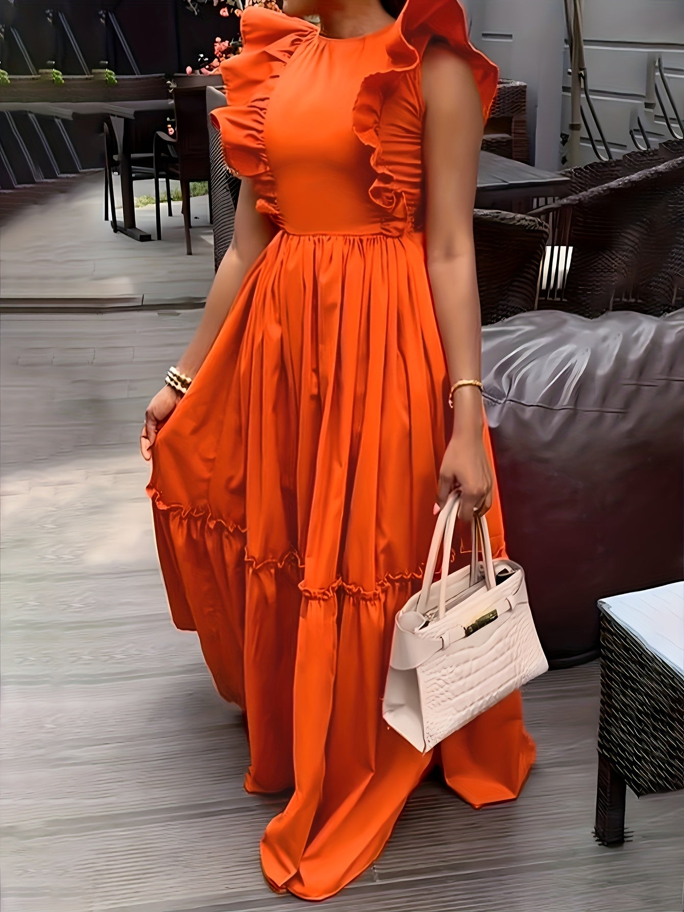 Fashionable Round Neck Waist-Hugging Dress