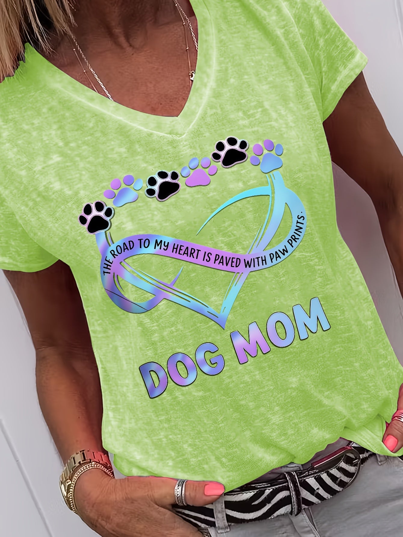 Women'S V-Neck Short Sleeve T-Shirt - Dog Mom Paw Prints The Road to My Heart Casual Graphic Loose Tee