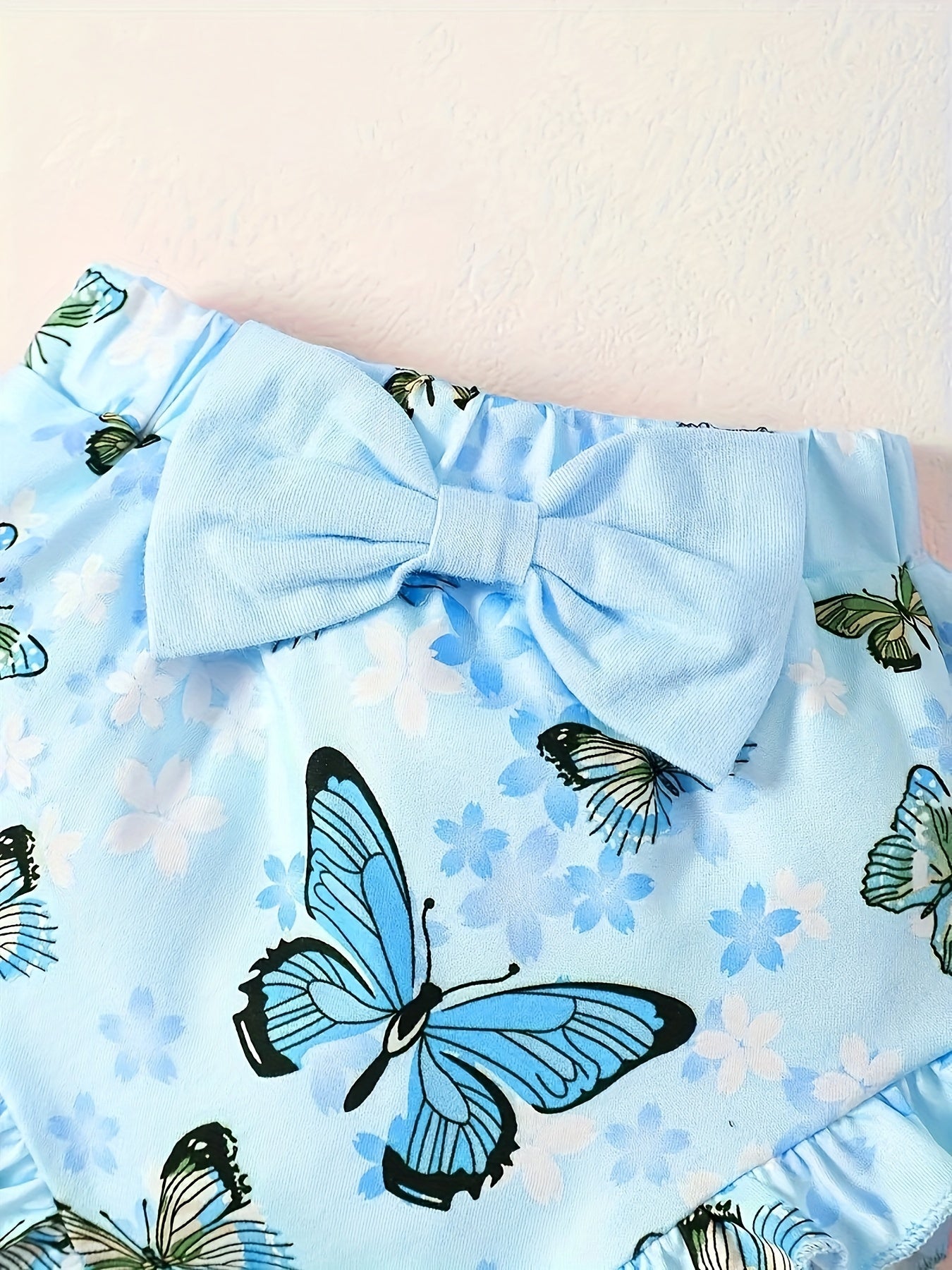 Baby Girl Cute Butterfly Patterned Round Neck Jumpsuit, Casual Bow Printed Shorts And Headband Three-Piece Set, for Outdoor