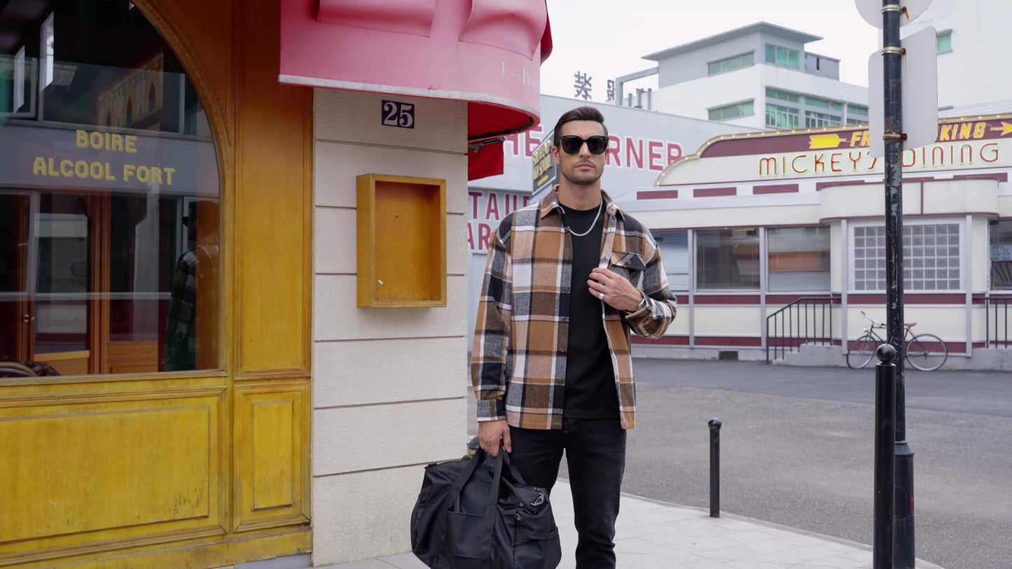 This Unisex, Retro-style Casual Shirt Features A Classic Plaid Design And A Minimalist Aesthetic. The Collared Design Makes It Suitable For Year-round Wear, And The Loose, Comfortable Fit Caters To Various Styling Needs. A Small Gift Is Included.