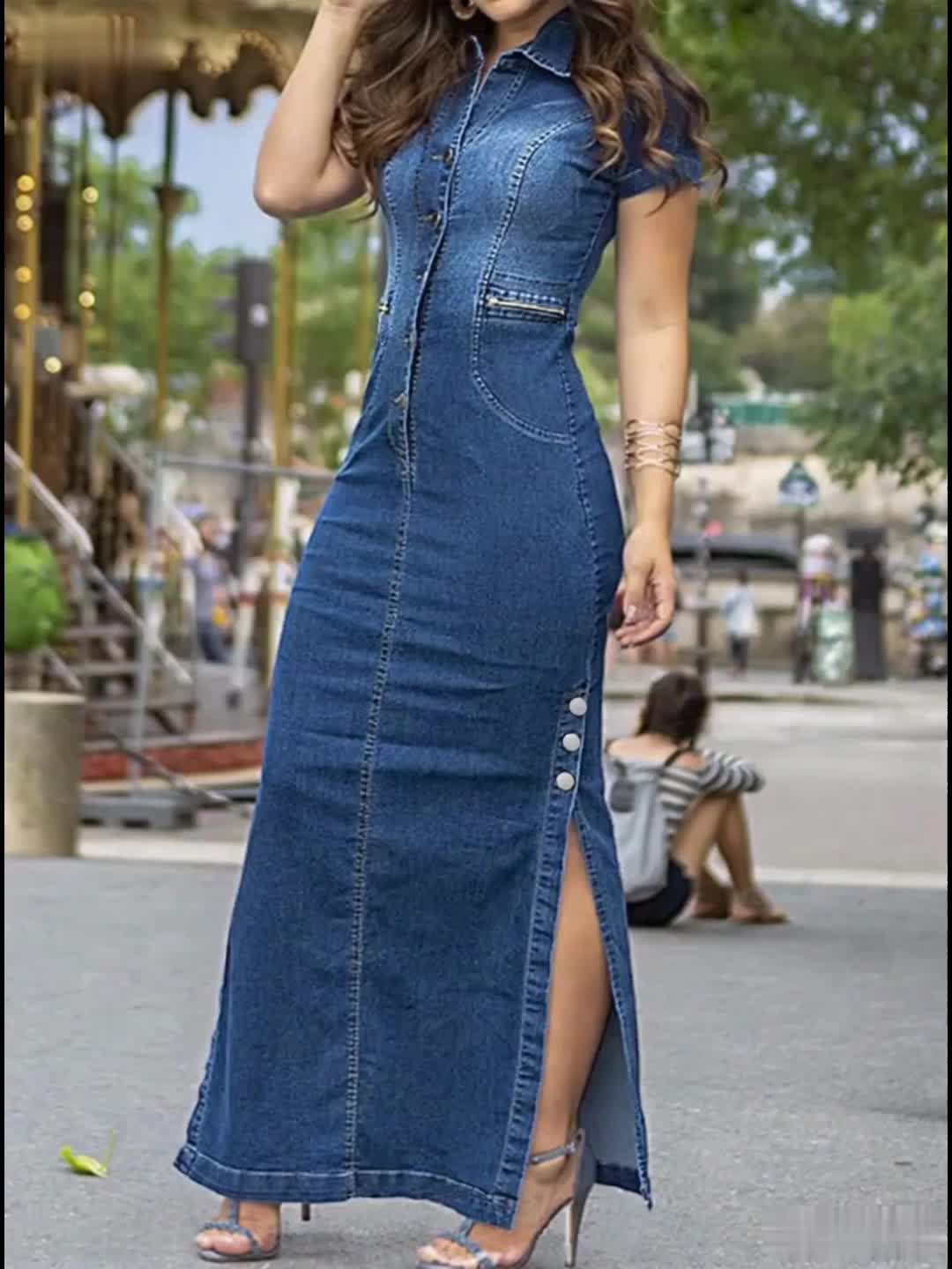 Women's Fashionable Stretchy Slim-fit Denim Dress with Front Button Design, Featuring High-waist Design And Effect. This Slit Short-sleeved Dress Is Casual And Fashionable, Versatile And Flattering for Height Enhancement.