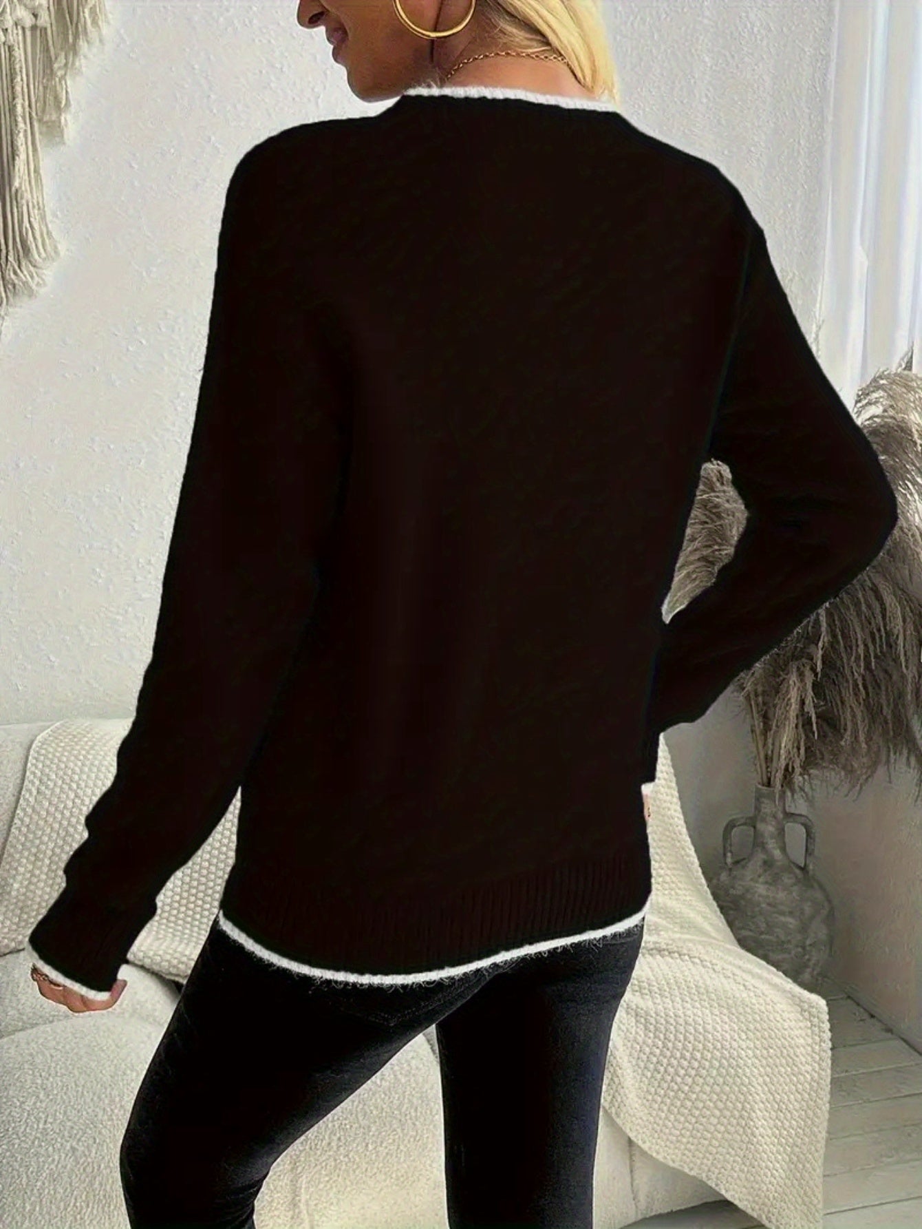 Women'S Snowflake Print Sweater - Winter Season, Holiday Style, Long Sleeves, Contrast Trim, Trendy Holiday Fashion, Ideal for Christmas Parties, Winter Outings, And Festive Events