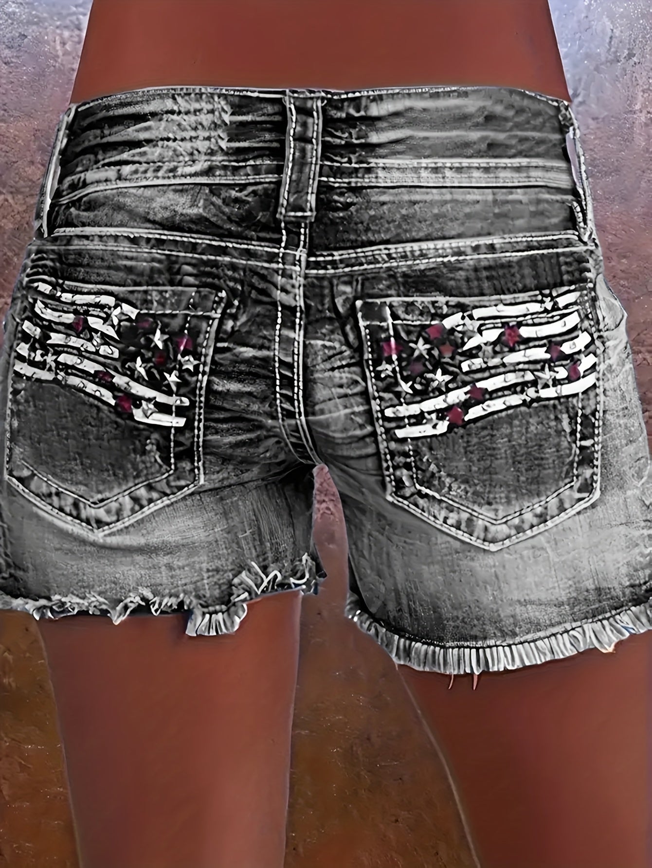 Women's High-Elasticity Embroidered Distressed Denim Shorts - Casual Stretch Fit with Raw Hem, Star Pattern & Patchwork Details, Machine Washable Spring/Summer Shorts, Summer Casualwear, Highelasticity Fabric, Embroidered Details