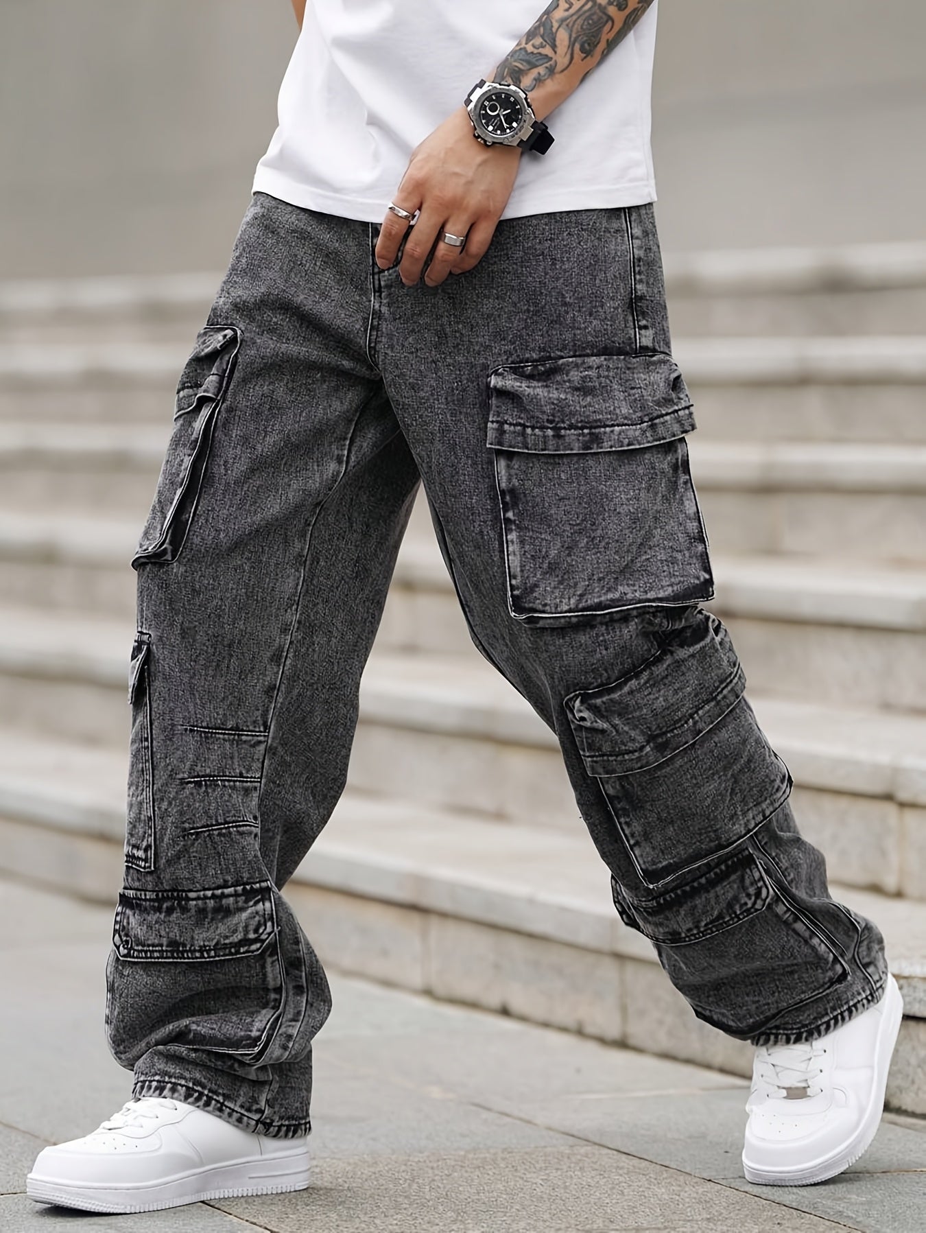 Men'S Cargo Pants Featuring Various Pockets - Made from a, Suitable for Casual Wear Throughout The Year