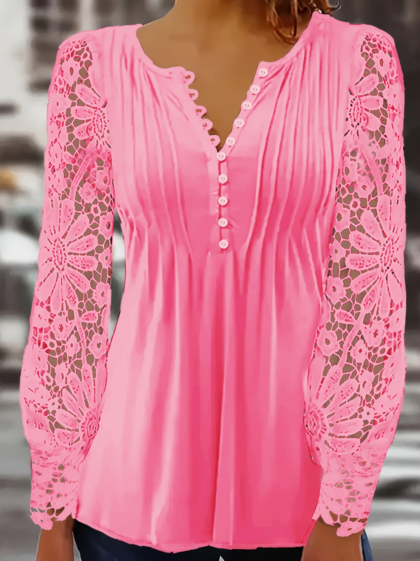 Casual Women'S Clothing in Larger Sizes, Featuring a Comfortable Blouse with Lace Hem Sleeves, a Pleated Design, And a Easy Button-Up T-Shirt Suitable for Home, Leisure, And Outdoor Activities