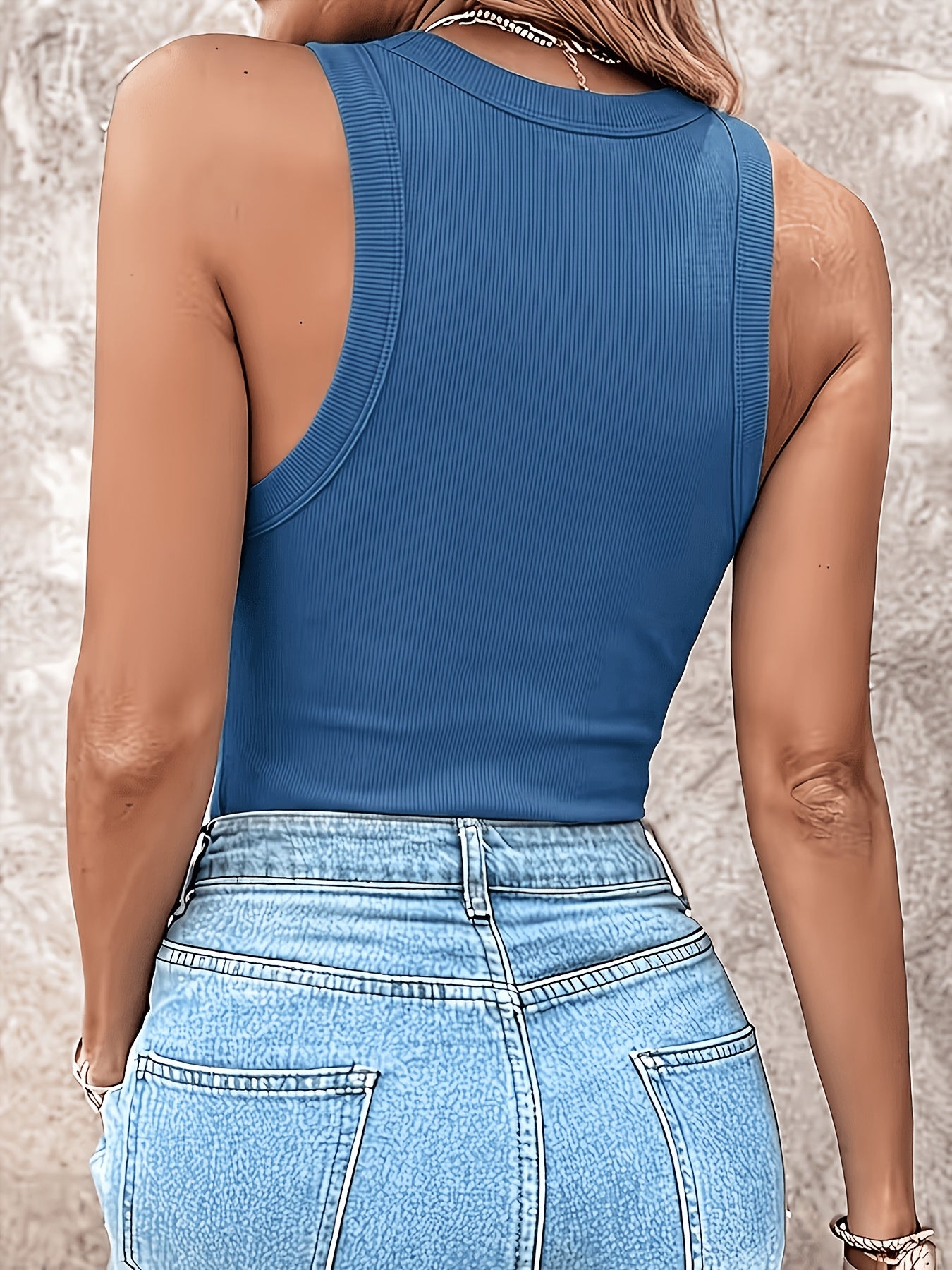 A Casual Ribbed Top for Women, Featuring a Chest Pad, Perfect for Daily Travel And Versatile Styling