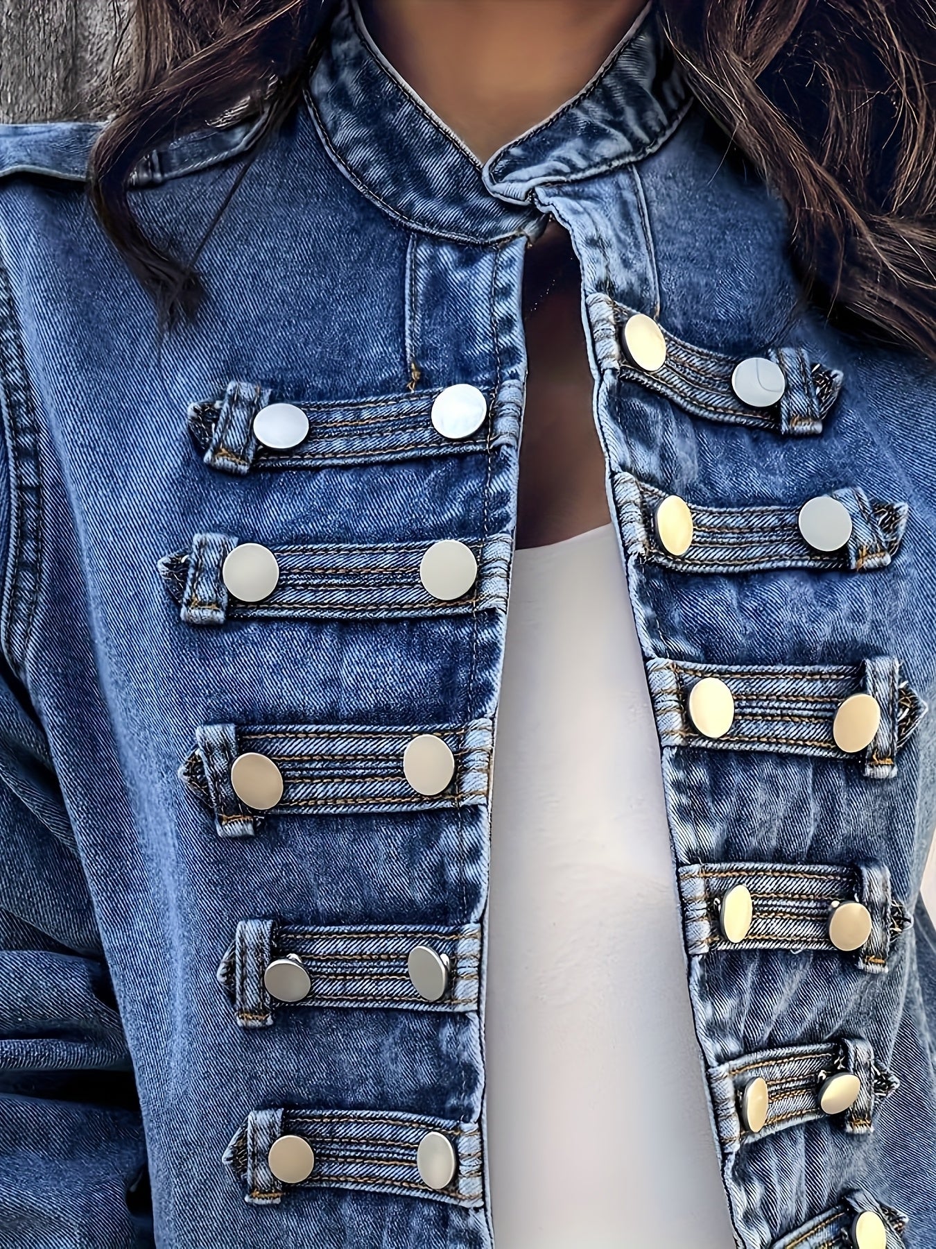 Women'S Fashion Stand-Collar Short Denim Jacket, Featuring Double-Breasted And Open Placket Design. This Classic Washed Blue Casual Denim Coat Is Suitable for Spring And Autumn Seasons As Well As Various Occasions