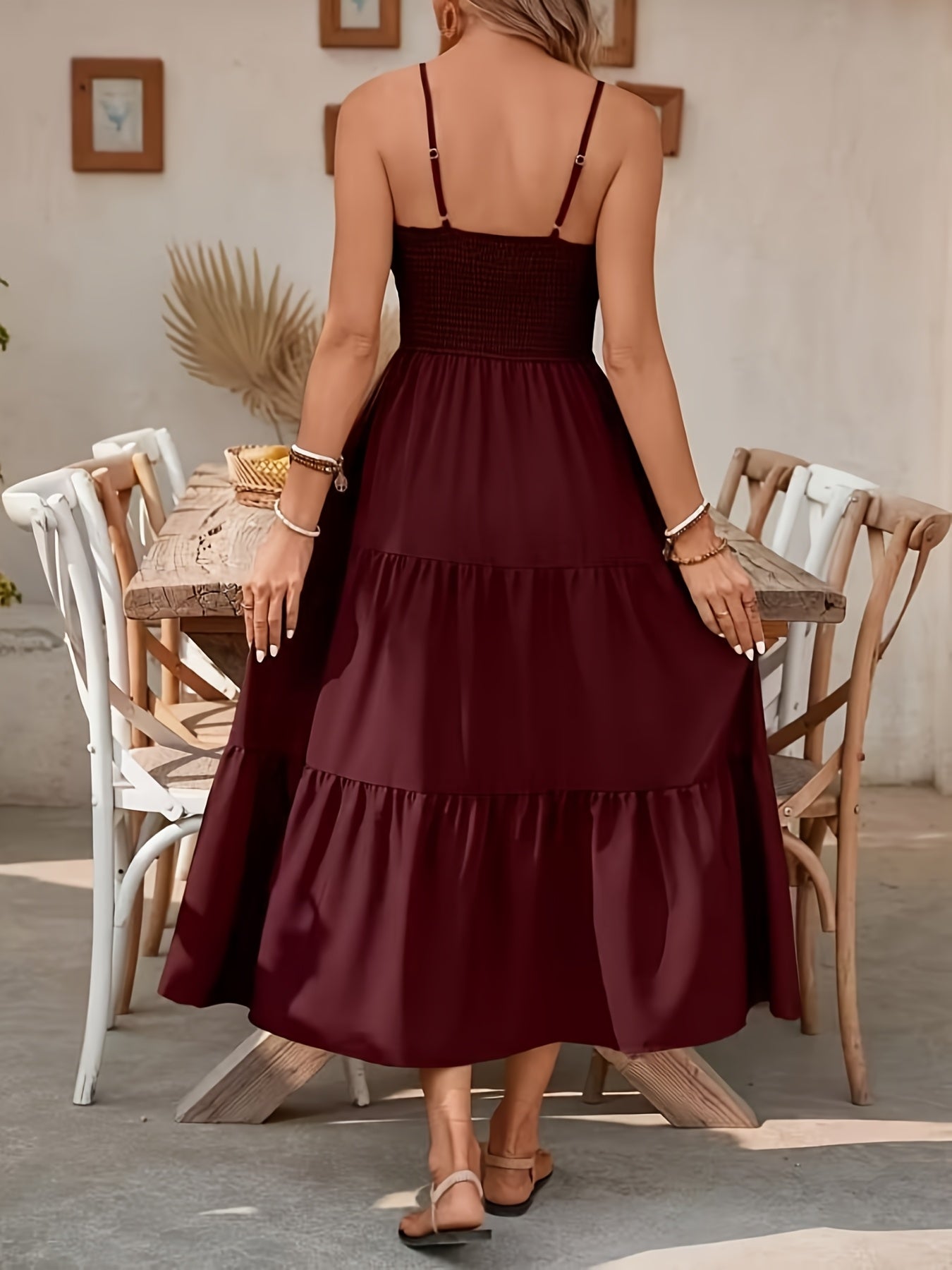 [Elegant Fitted Dress] The New Spring/Summer 2026 Halter Layered Waist-Cinching Solid Color Fitted Dress for Women's Wear Is Elegant In Style And Affordable In Price