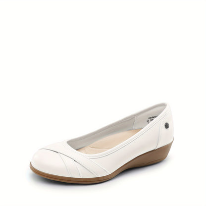Casual Flat Shoes for Women with a Comfortable Round Toe And Low Heel, Ideal for Long Walks And Standing at. Soft-Soled Brand Shoes, Perfect As a Gift for Ladies.