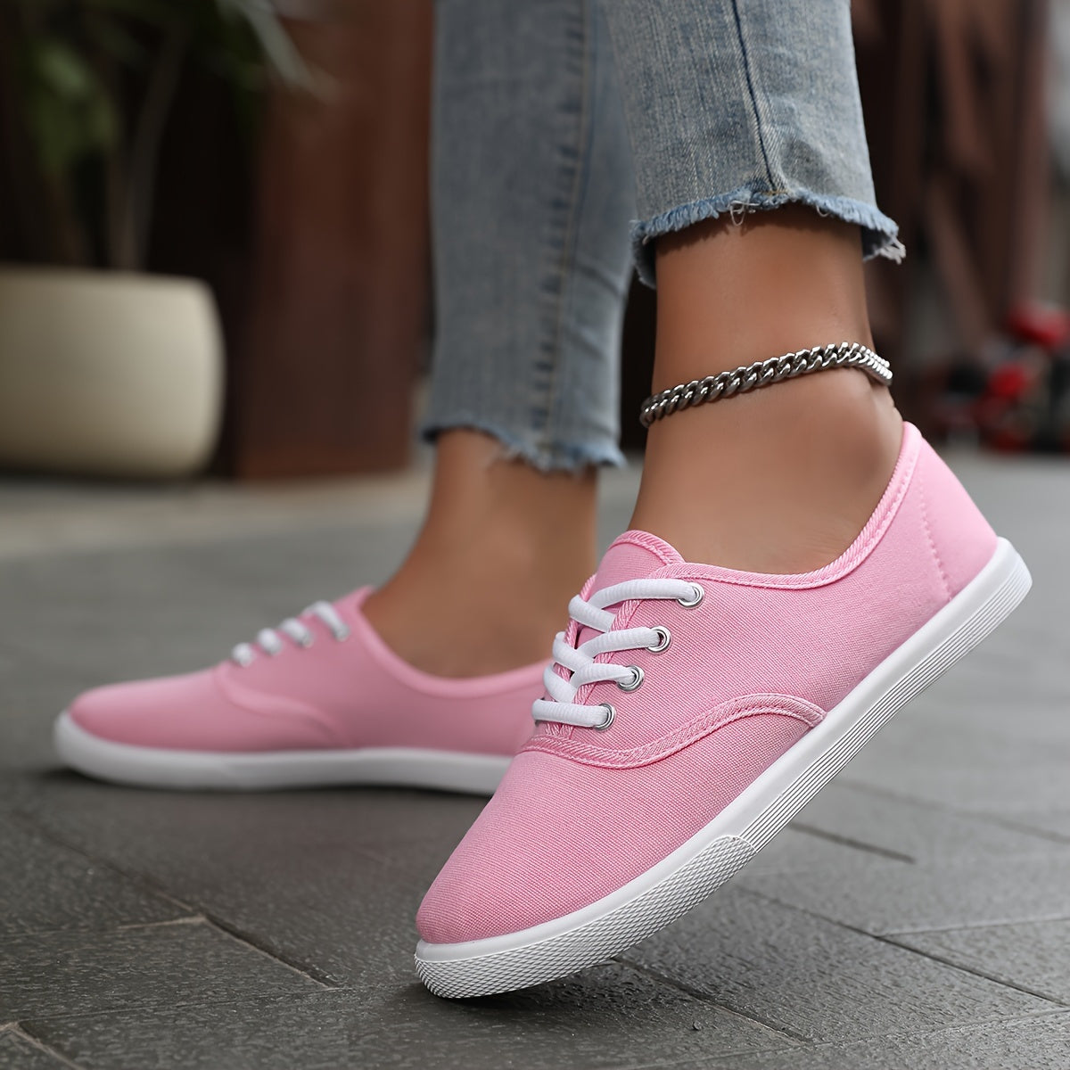 Breathable Casual Shoes Designed for Ladies' Comfortable Travel, Featuring a Lightweight Low-Top Shape with a Soft EVA Outsole for Stable Support, Stylish Style Makes Them Applicable to Many Occasions, Women Shoes