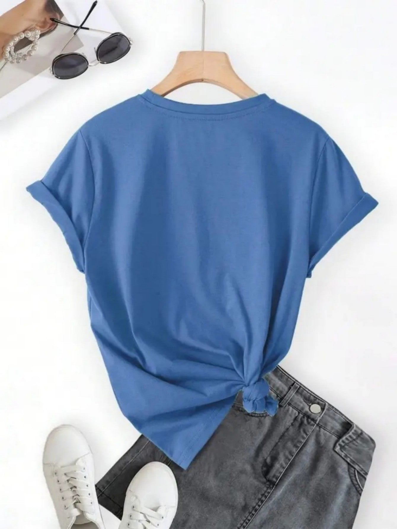 A Single Piece, Delivered Locally, a Stylish And Casual Women'S T-Shirt for Summer Featuring a Trendy Pattern