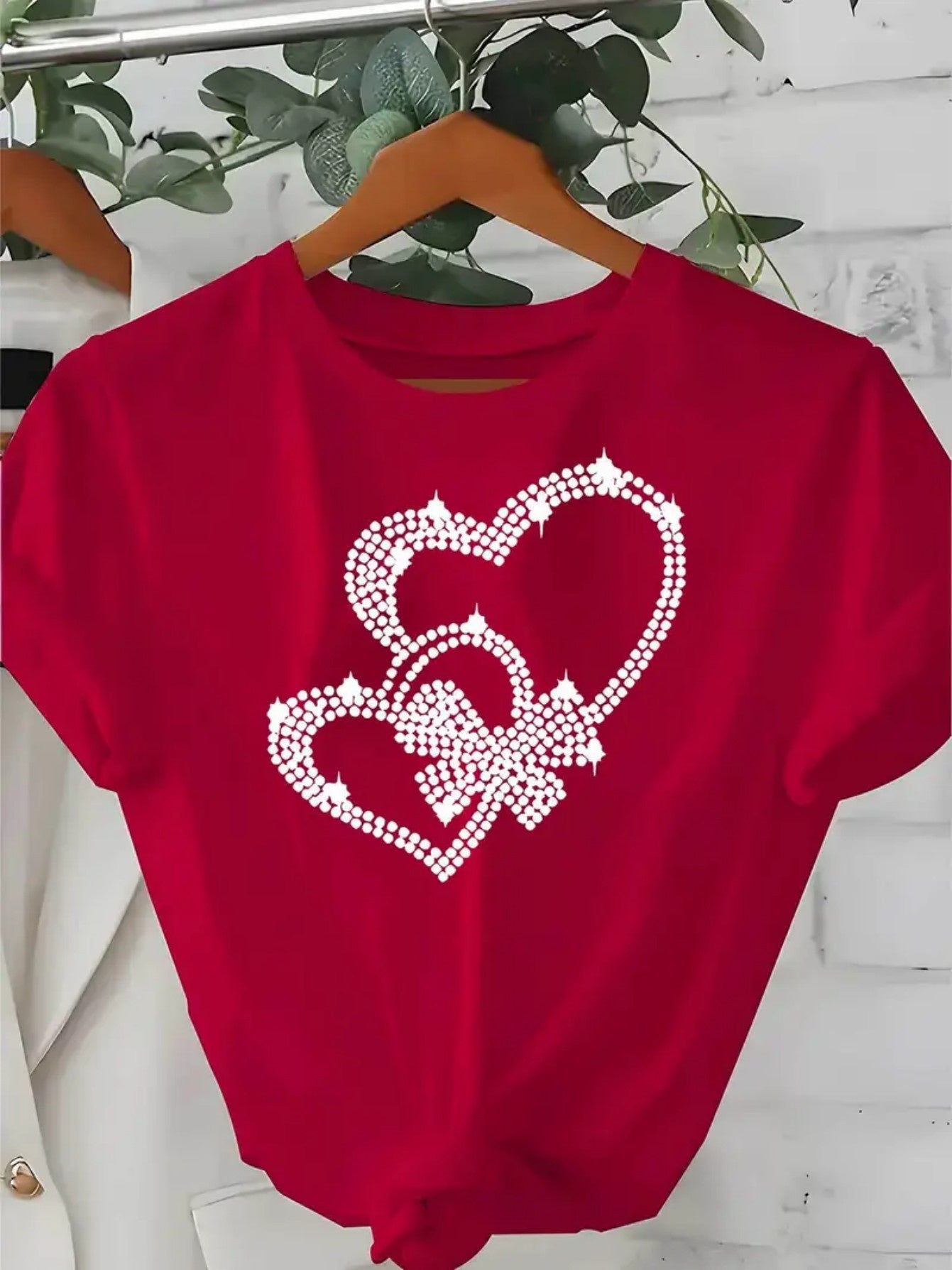 Stylish Women'S Tee - Cozy And Laid-Back, Featuring a Round Neckline, Perfect for Any Season, Chic Casual Top, Available for Local Delivery, Summer Shirt, a Must-Have for Elegant Summer Gatherings