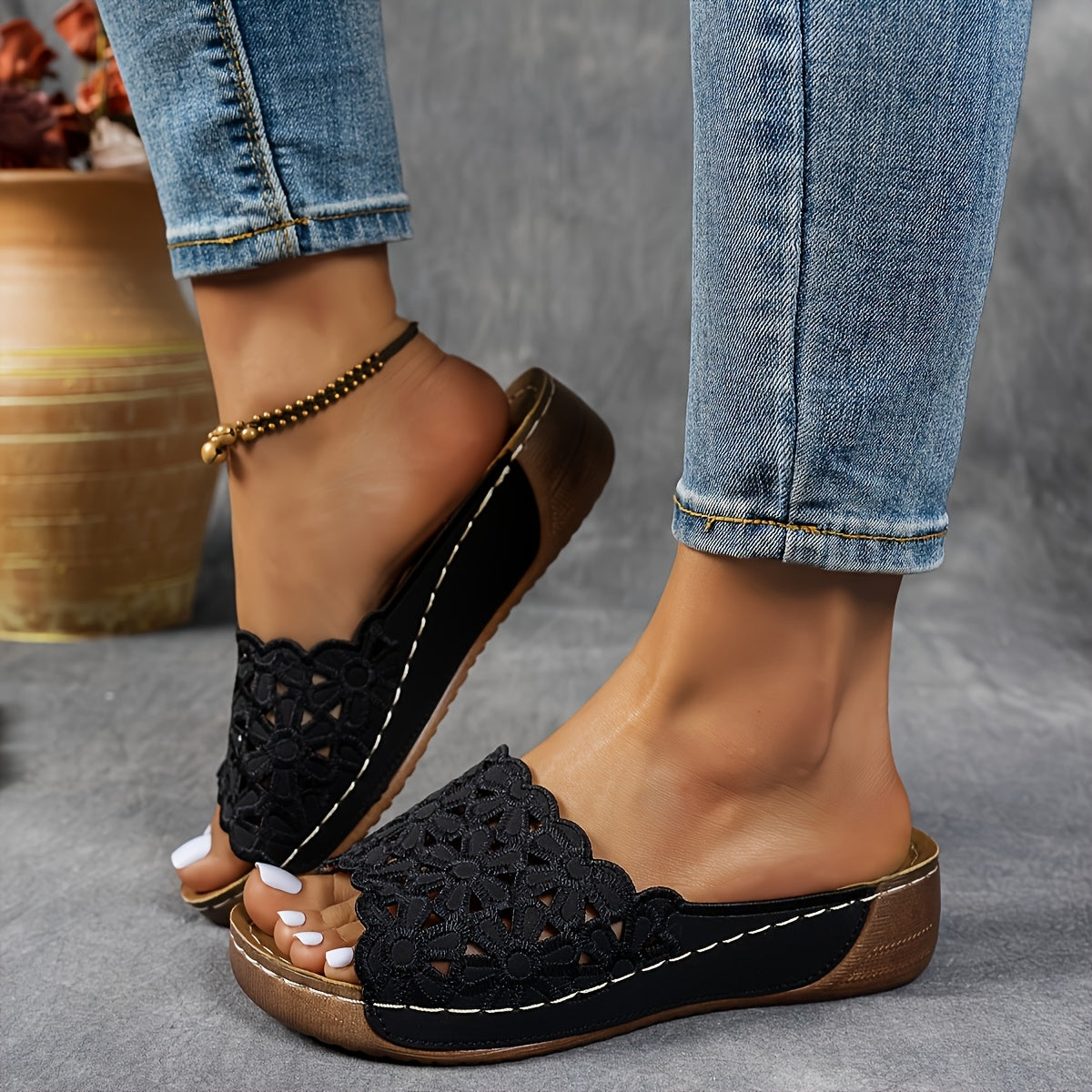 [Wedge Sandals] New Women's Wedge Sandals, Elegant And Fashionable Hollow-Out Floral Lightweight Comfortable Slippers, Comfortable To Wear, Stylish And Convenient, The First Choice For Going Out, Essential For Gifting, Women Shoes