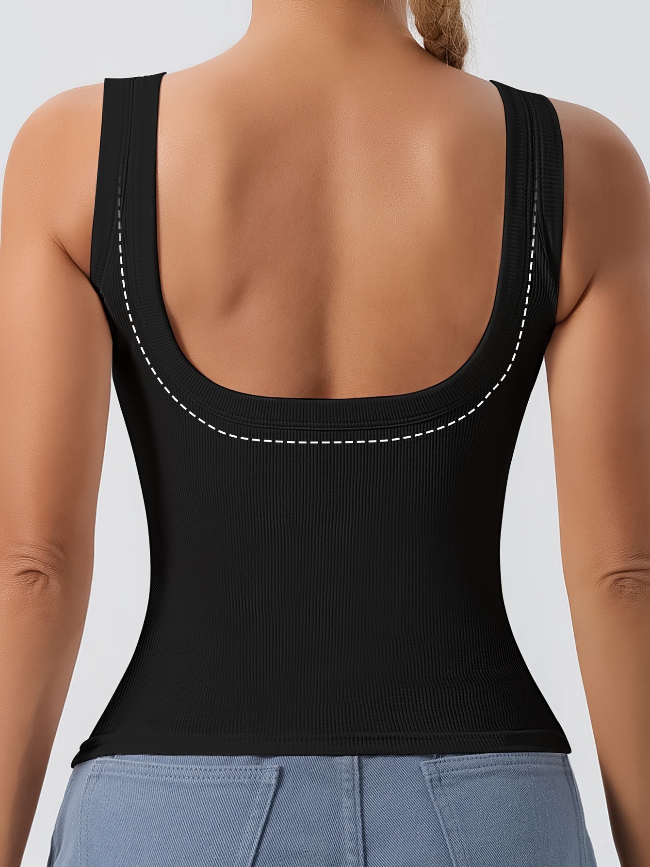 A Plain Scoop Neck Tank Top, Perfect for Casual Summer Wear, Featuring Removable Chest Padding for a Slim Fit, Designed for Women