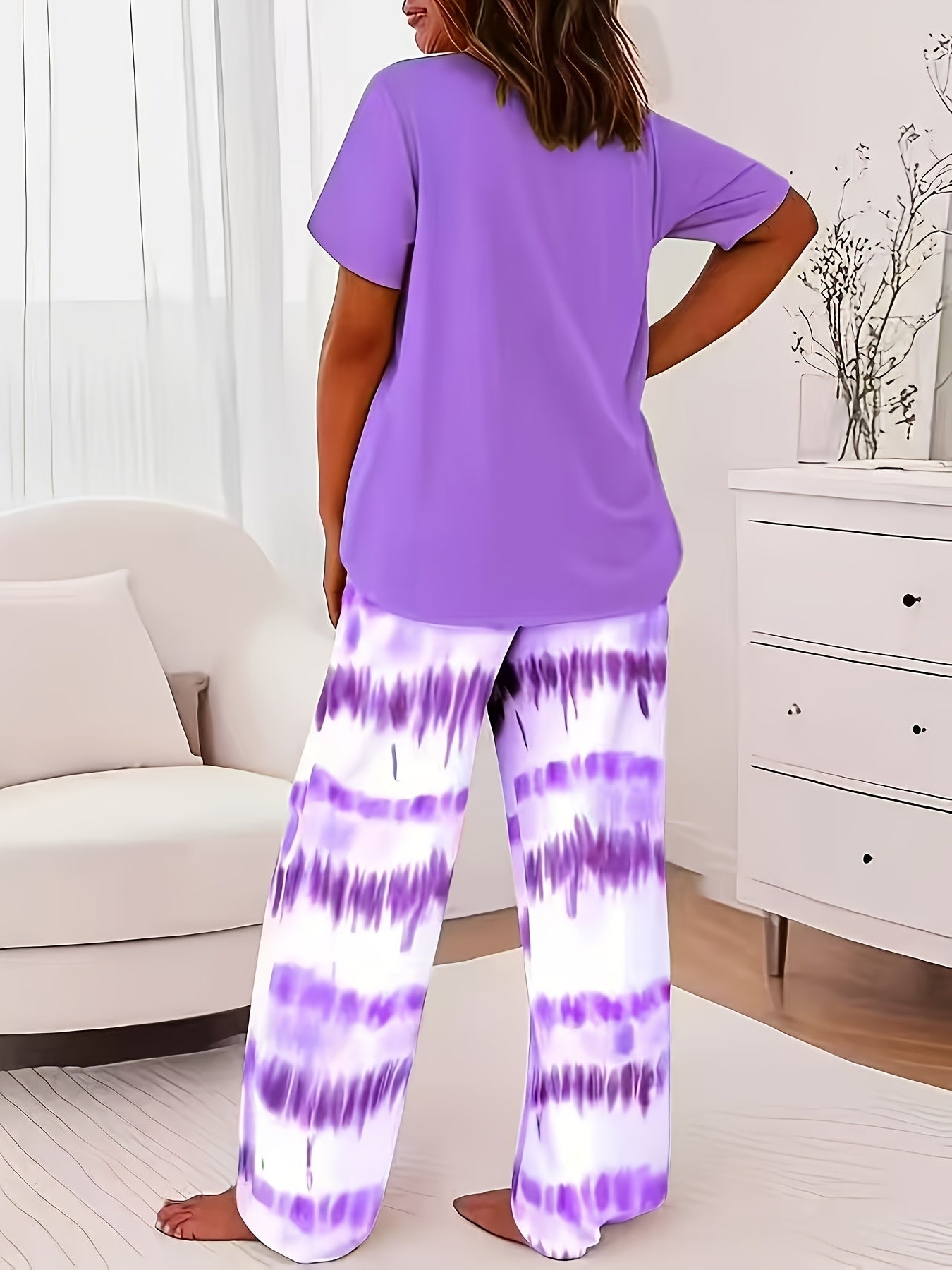 Smiling-printed Round-necked Short-sleeved Top + Gradient-colored, Loose-fit Straight-leg Pants Set