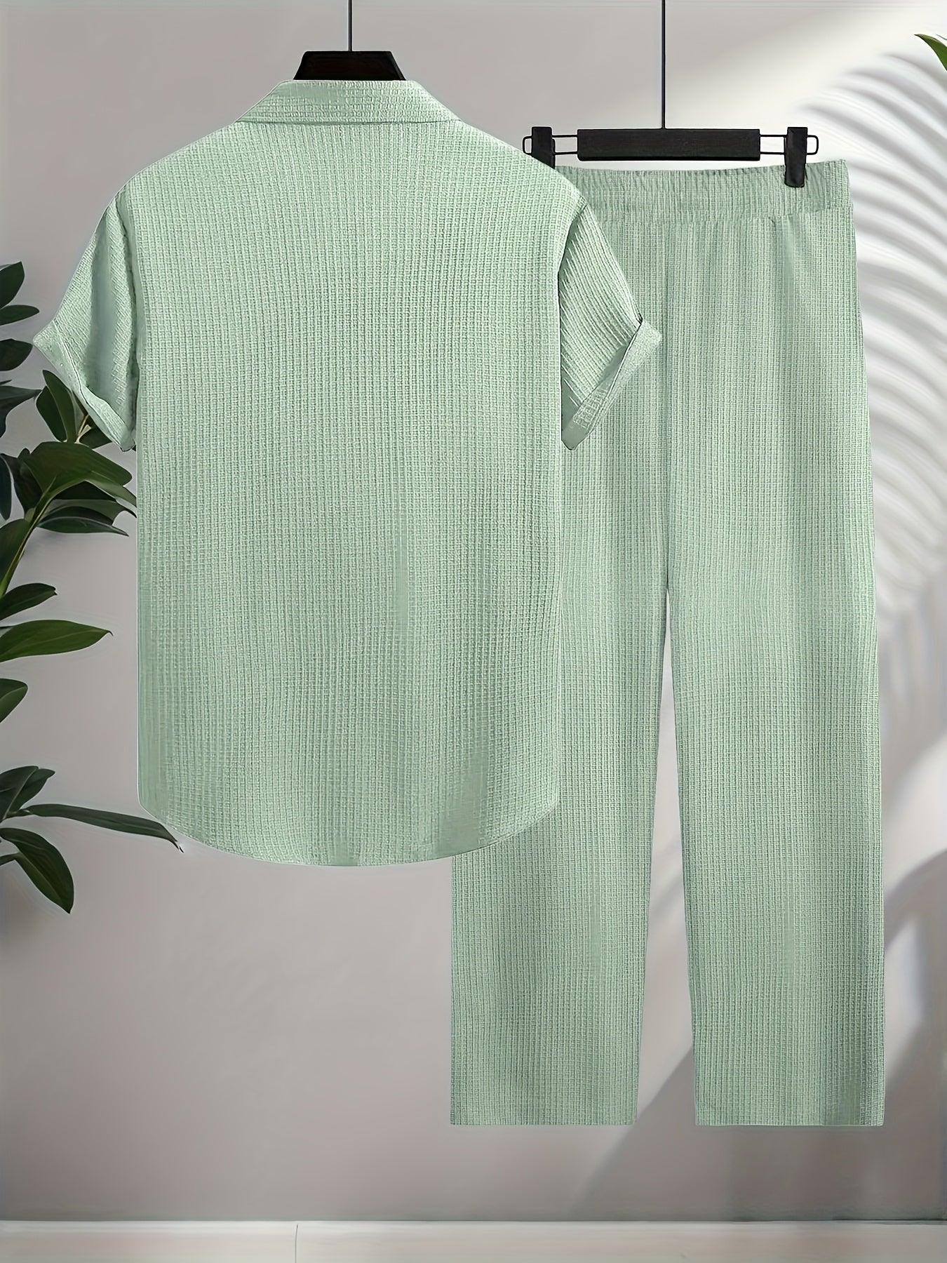 Men's Shirt Trousers Suit, Fashionable Bubble Plaid Simple Casual Lapel Short-sleeved Shirt And Solid Color Trousers Suit