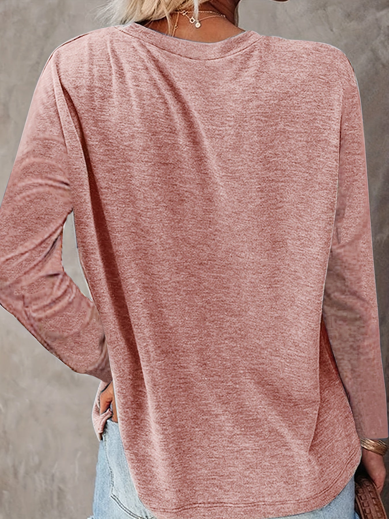 Casual And Stylish Long-Sleeve T-Shirt for Women, Featuring a Basic Slit Design And a Chest Pocket, Perfect for Summer And Autumn Wear