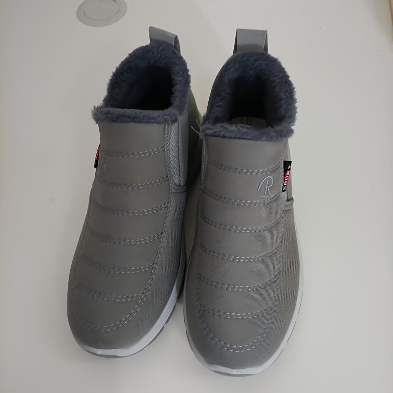 A Warm Guardianship in the Cold Winter, Women's Thick- Soled Non- Slip Snow Boots. They Are Both Warm and Casual, and the Stylish Fluff Shows Elegant Charm.
