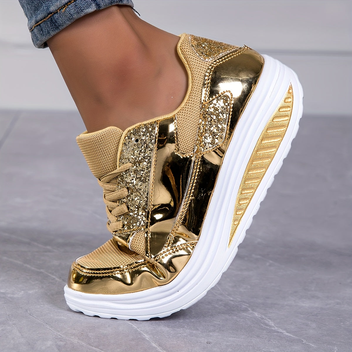 Women's Fashionable Sports Shoes, Lace-up Casual Shoes with Shiny Decorations, Thick-soles, Height-increasing Dance Soles, Sequin, Lightweight Soft-soles, Low-top, Large-sized Walking Shoes, Women Shoes
