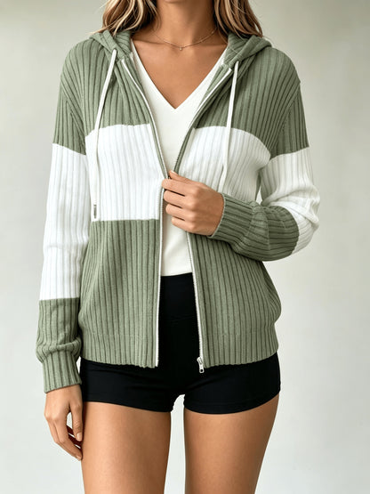 A Hooded Cardigan with Color Blocks Is Essential for And Office Employees When They Are Out And about Or Visiting Cafes in Their Everyday Lives. It Is Lightweight, Flexible, And Can Be Washed in a Machine, Making It a Vital Piece for Spring, Fall