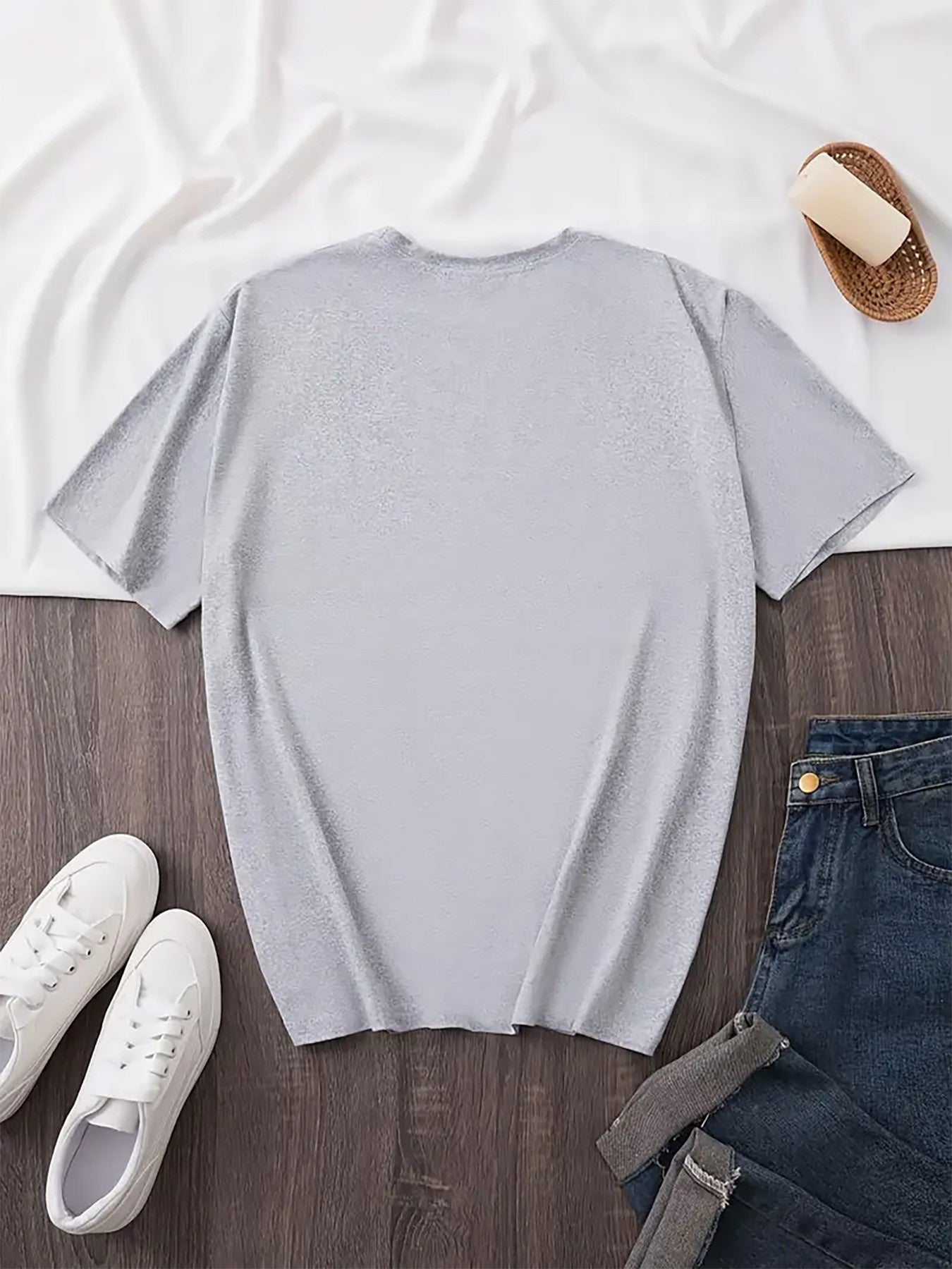 Plus Size - Plus Size - Short Sleeve Crew Neck T-Shirts for Plus Size Women (1XL-5XL) Featuring Patterns And Letter Designs, Made from Soft And Comfortable Fabric, Perfect for Festive Occasions, Making an Excellent Holiday Gift