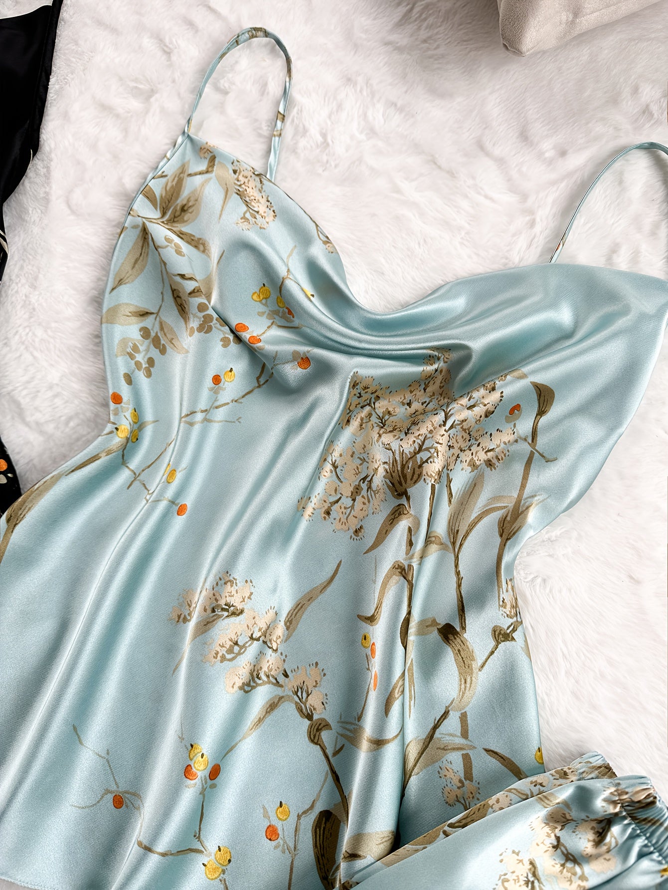 [Four-Piece Pajamas Set] Women's Elegant Small Cherry Print, Wearable in All Seasons, Pile Collar Suspenders Long Pajamas Set, Comfortable Four-Piece Set