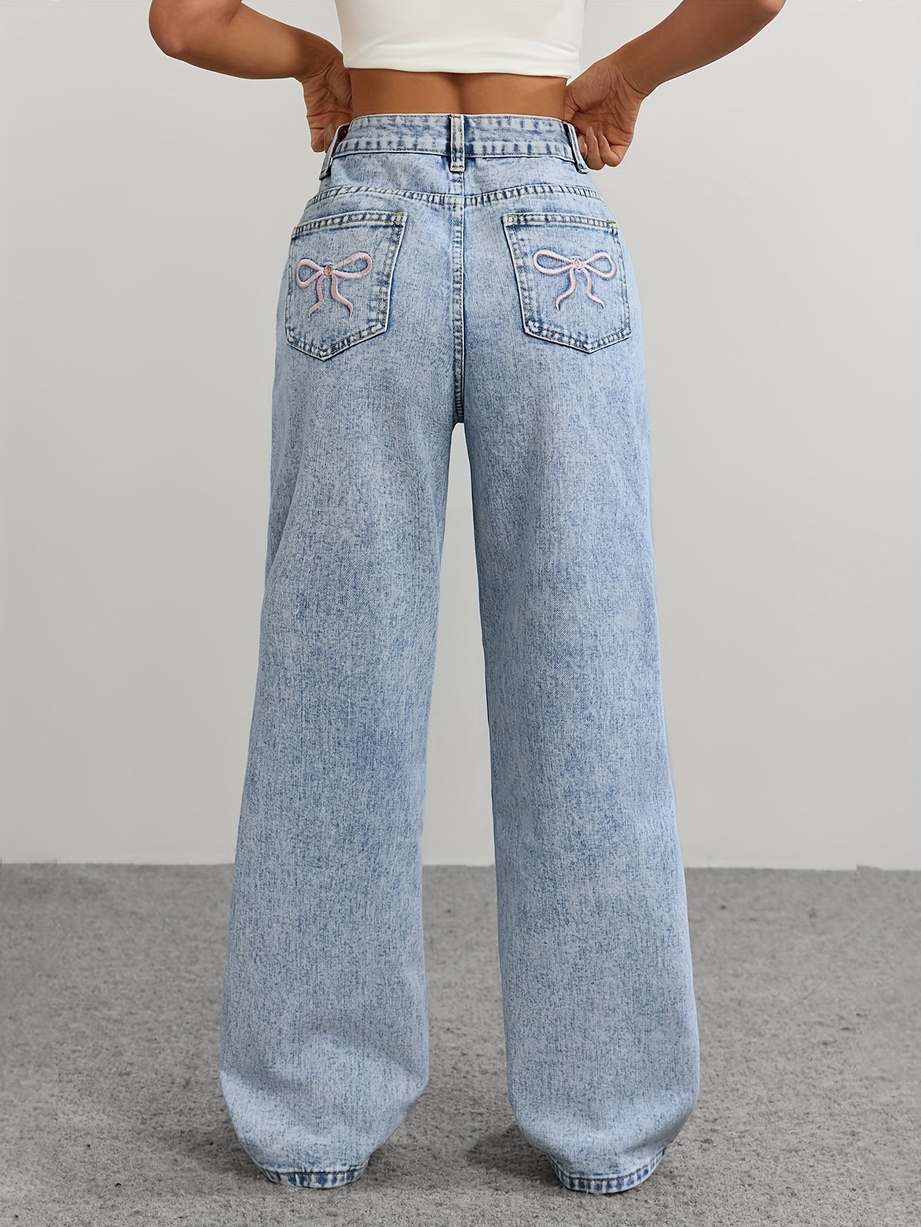 [High-Waist Straight-Leg Jeans] Women's High-Waist Straight-Leg Jeans in Light Wash Denim with Embroidered Bow Detail - Y2K Style, Fashionable and Versatile, Non-Stretch Fabric
