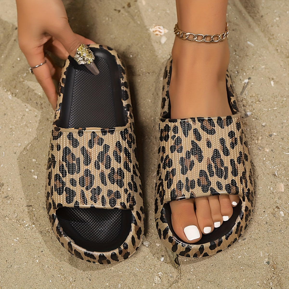 Ladies' Fashionable Leopard Print Home Shoes, Casual, Soft And Comfortable Indoor Slippers