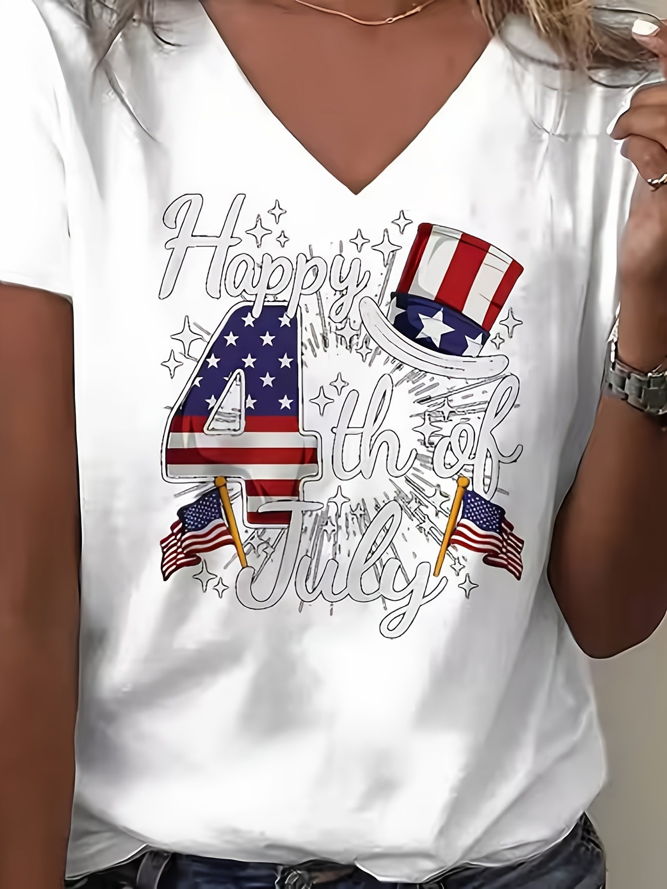 American Casual Style V-Neck T-Shirt with Creative Prints Featuring Independence Day Fireworks And The Stars And Stripes Flag, Comfortable, Versatile, And, Perfect for Home Wear, Going Out, Or As a Gift| an Ideal Choice for Mother'S Day a