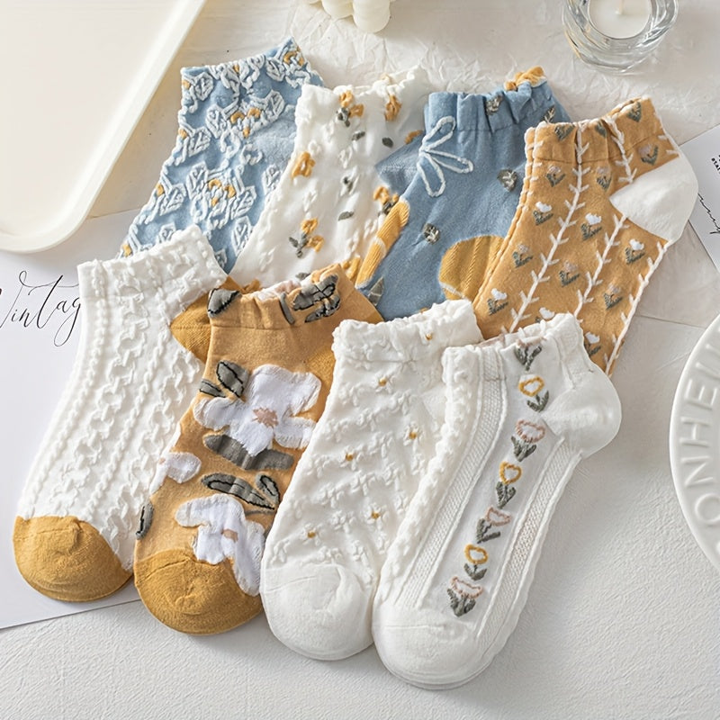 5 Pairs Women's Palace Style Floral Socks 3D Embossed Retro Artistic Floral Design - product view 2
