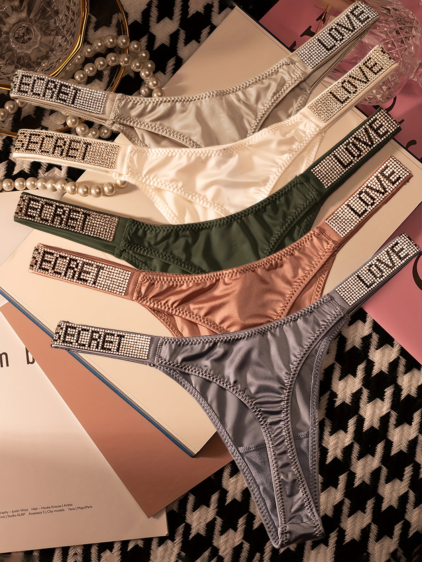 5pcs of Alluring Thongs for Women, Adorned with Rhinestones, Featuring a Low-Rise Design. These Soft And Breathable Panties Offer Comfort And Good Elasticity, Making Them Ideal for Everyday Wear, Sports