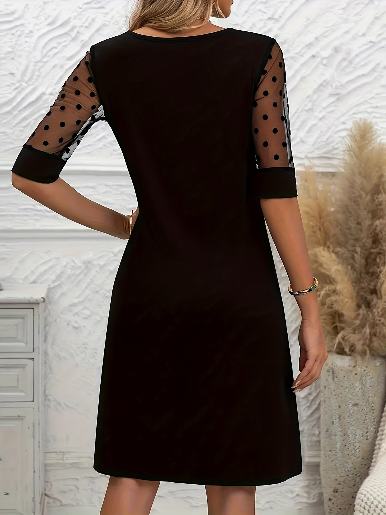 Women's solid color round neck slim dress, half sleeves - lace stitching, elegant style, polyester fiber, comfortable to wear in spring, summer and autumn