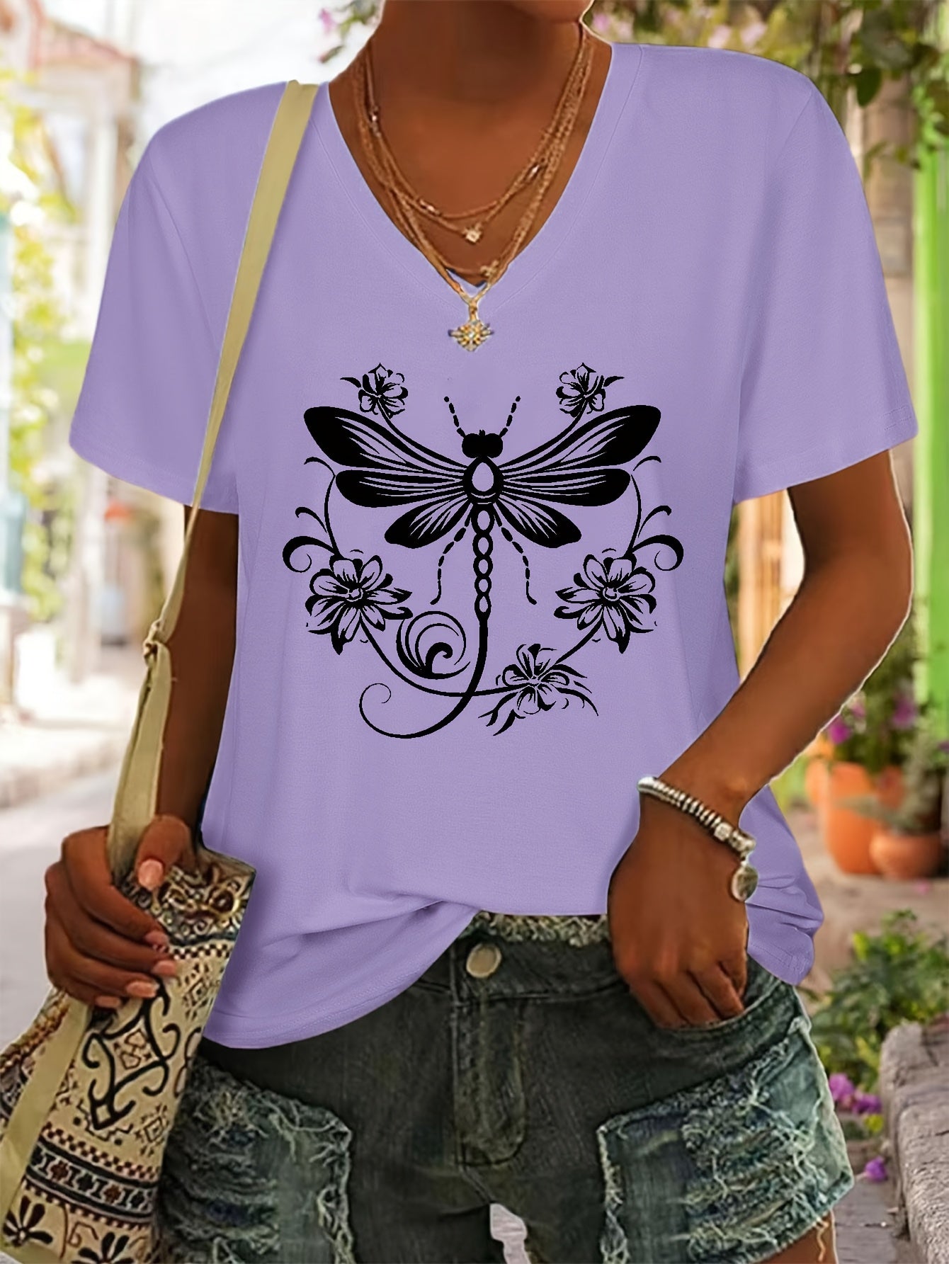 "Dragonfly" Print Pattern T-shirt, Short-sleeved V-neck Casual Top, Suitable for Summer and Spring, Women's Wear, a Great Gift for Friends and Family on Holidays