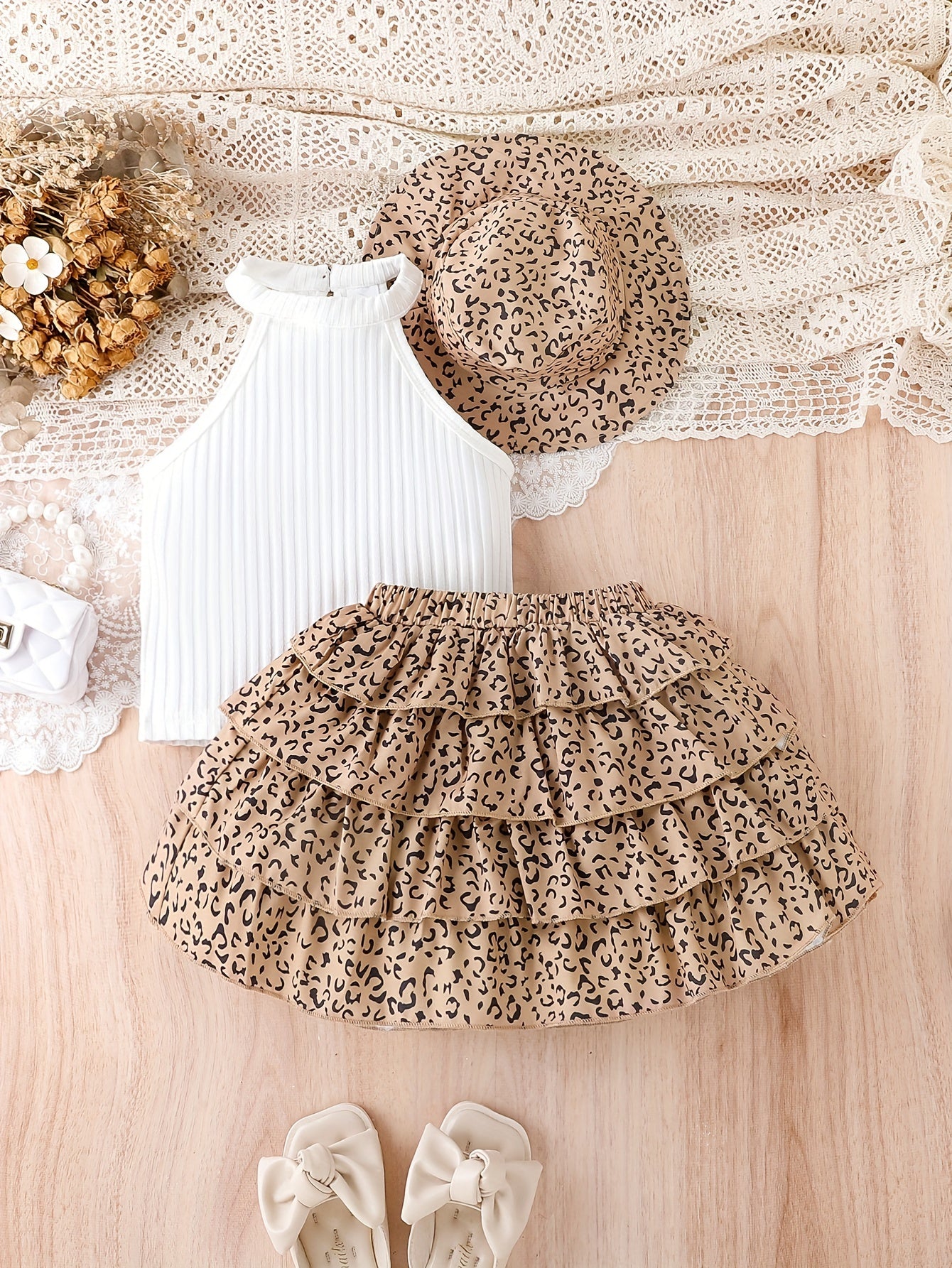 Three-Piece Vintage Leopard Print Outfit for Girls - Includes a Sleeveless Blend Bandeau Top, a Tiered Skirt, And a Matching Hat - Perfect Casual Summer Attire for Children Featuring Frill Accents