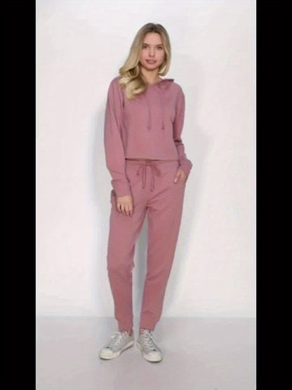 Casual Jogger Pants for Women Featuring a Relaxed Fit, Elastic Waistband, Drawstring, And Pockets, Suitable for Workouts, Yoga, And Everyday Wear Both Indoors And Outdoors